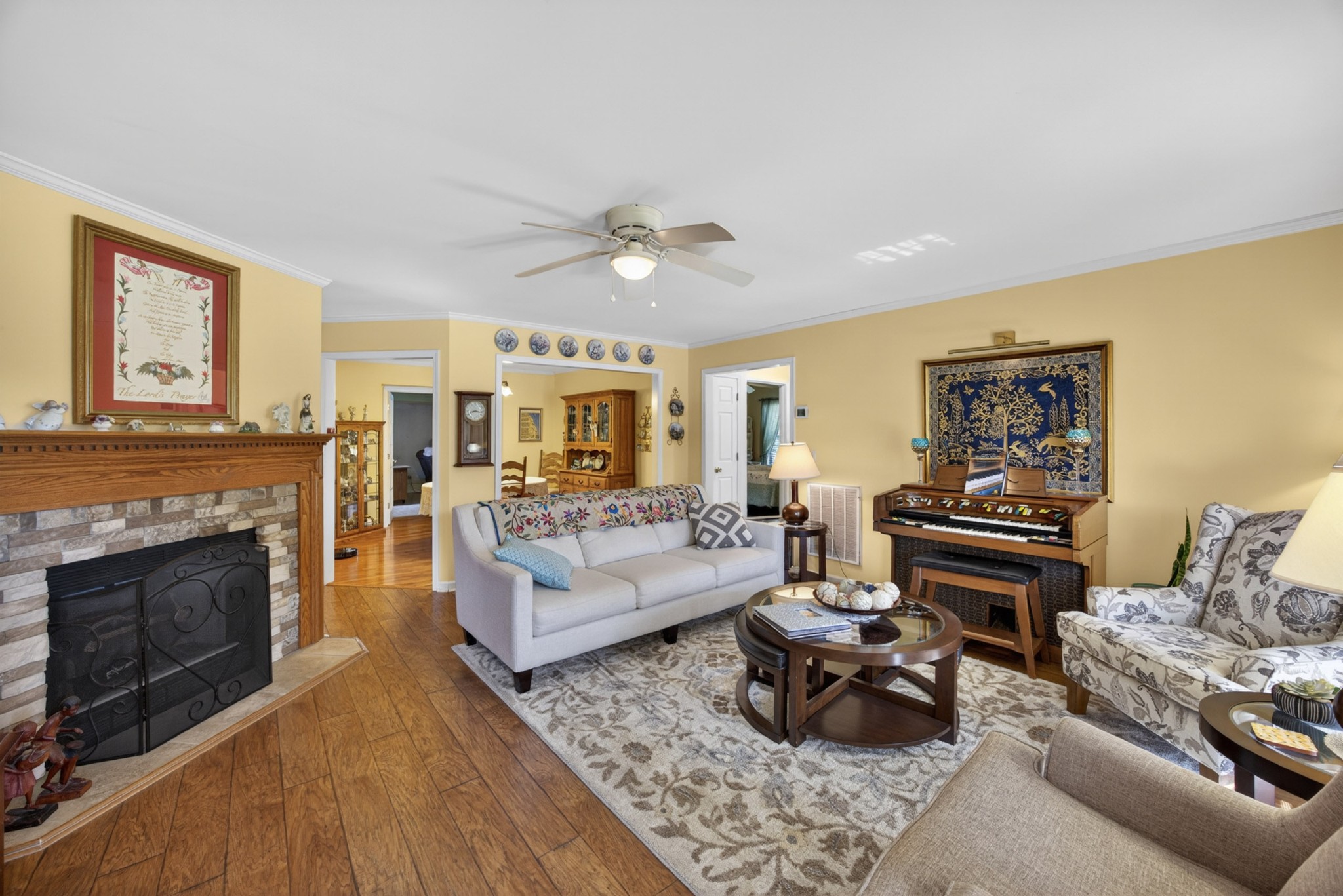 2403 N Pointe Cove Cir