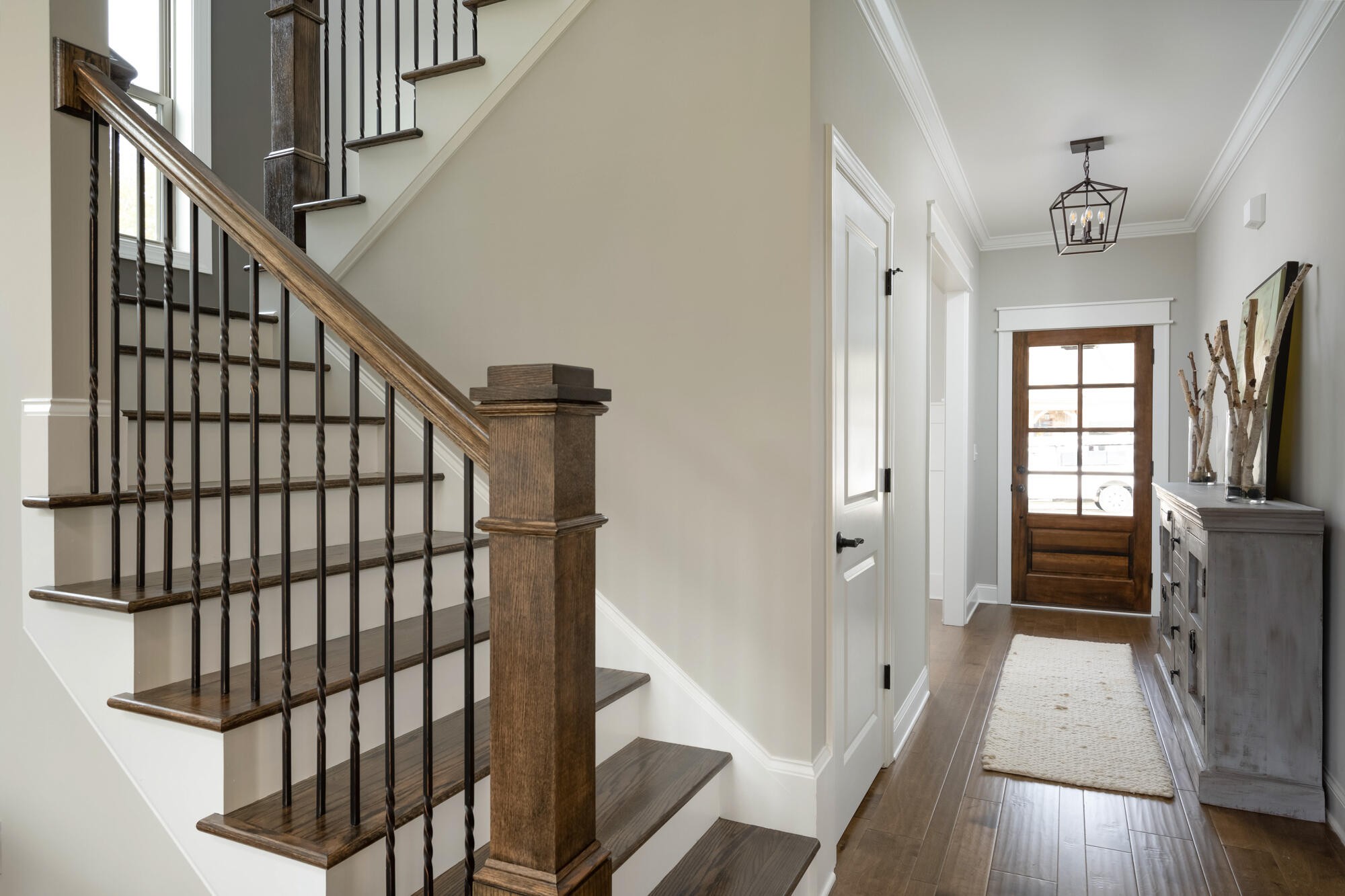 2912 Discovery Drive, NW