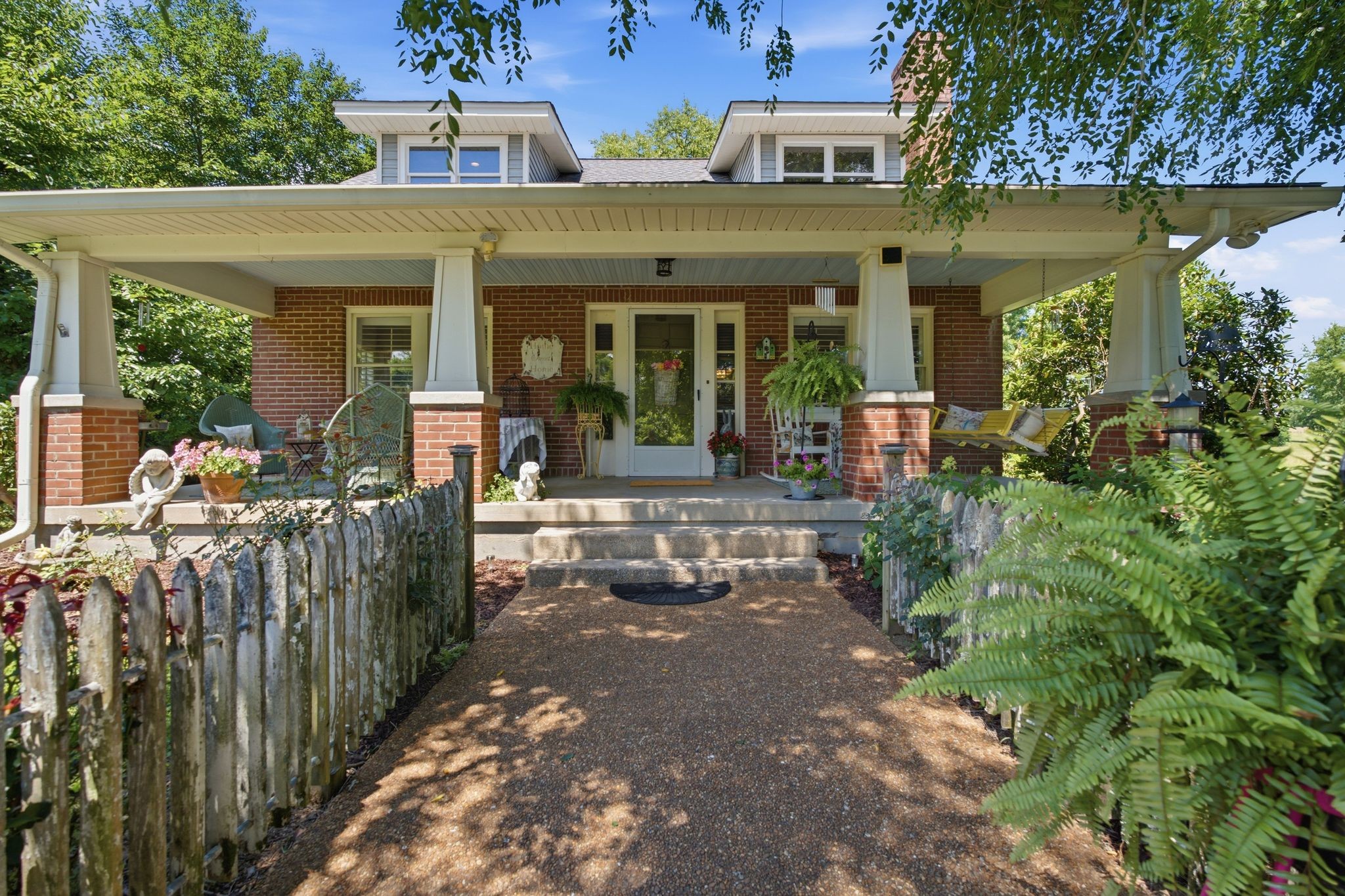 445 Carters Creek Pike
