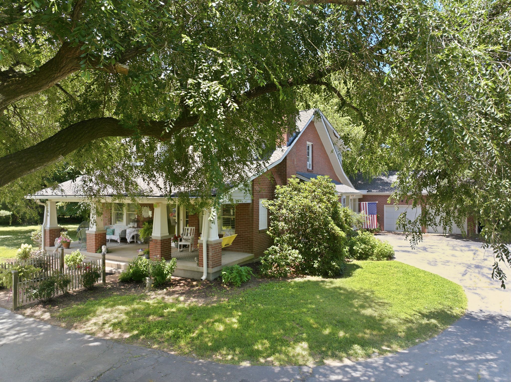 445 Carters Creek Pike