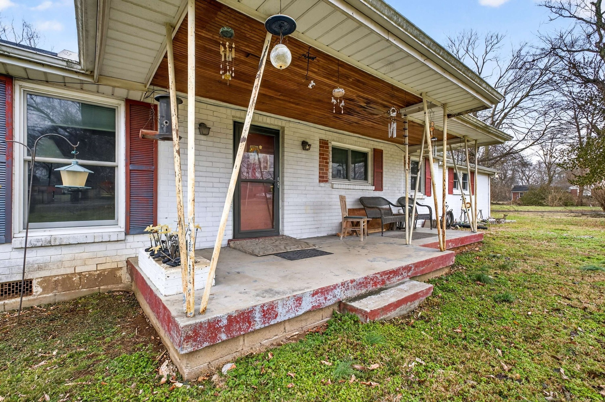 215 Ewing Dr