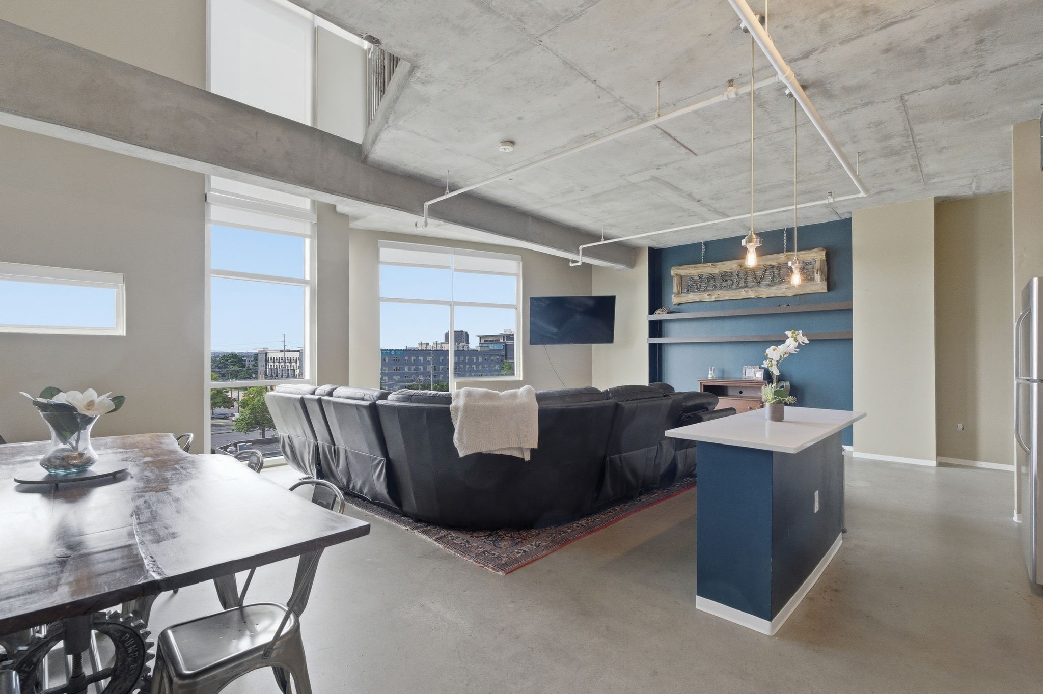 2115 Yeaman Pl