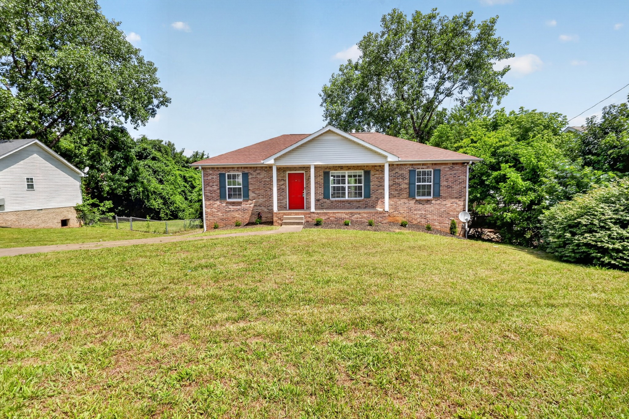 1009 Monica Dr