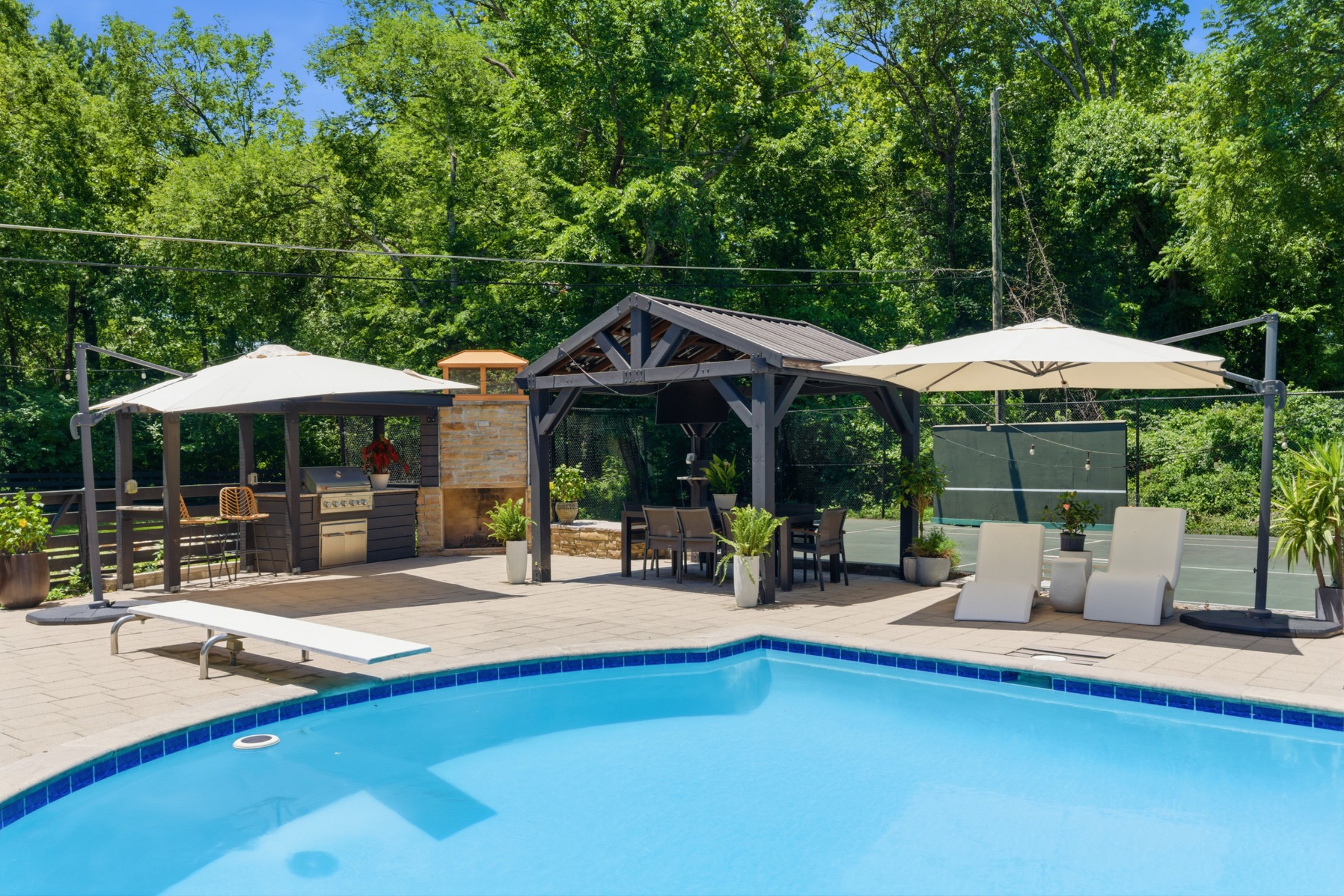 2419 Valley Brook Rd