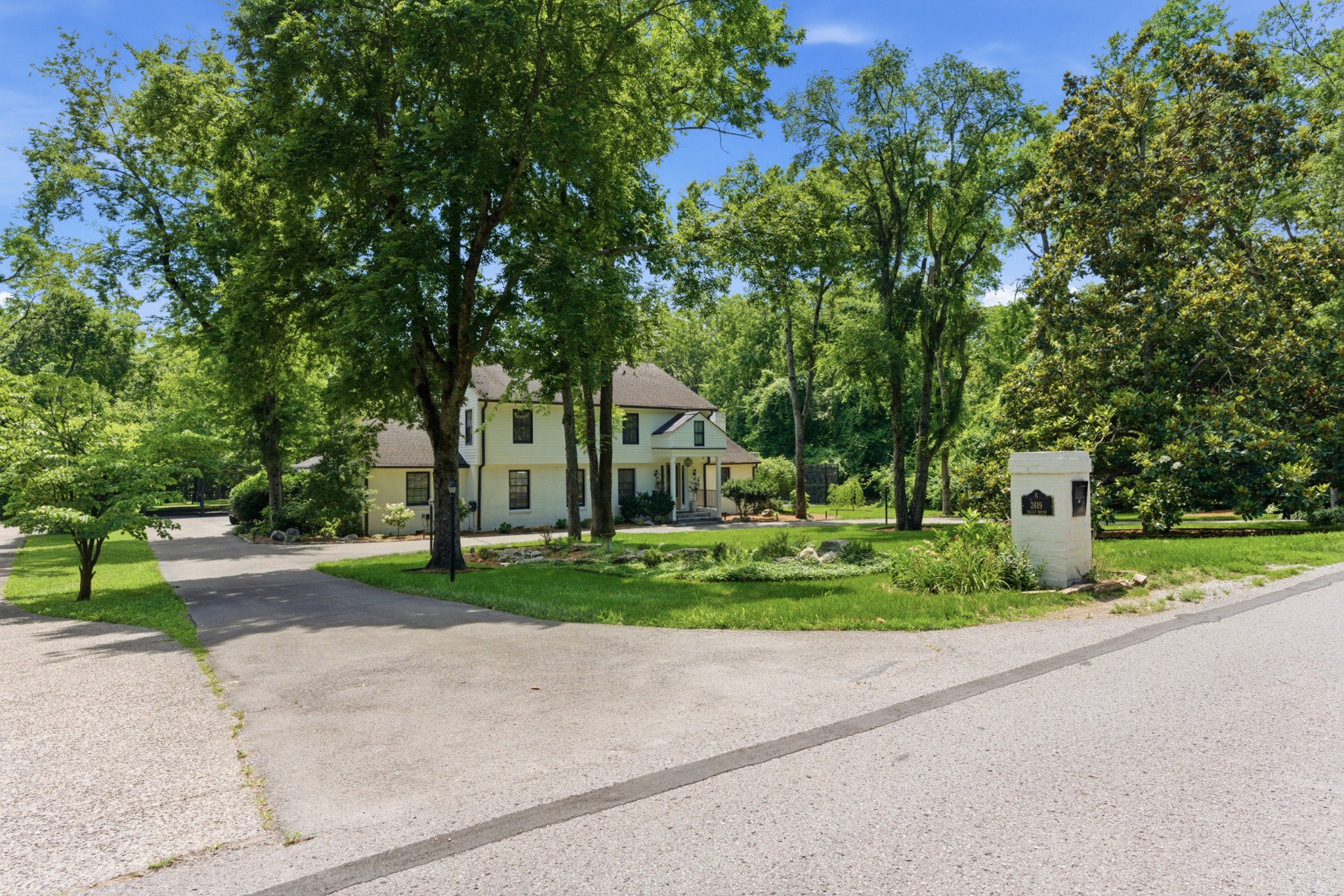 2419 Valley Brook Rd