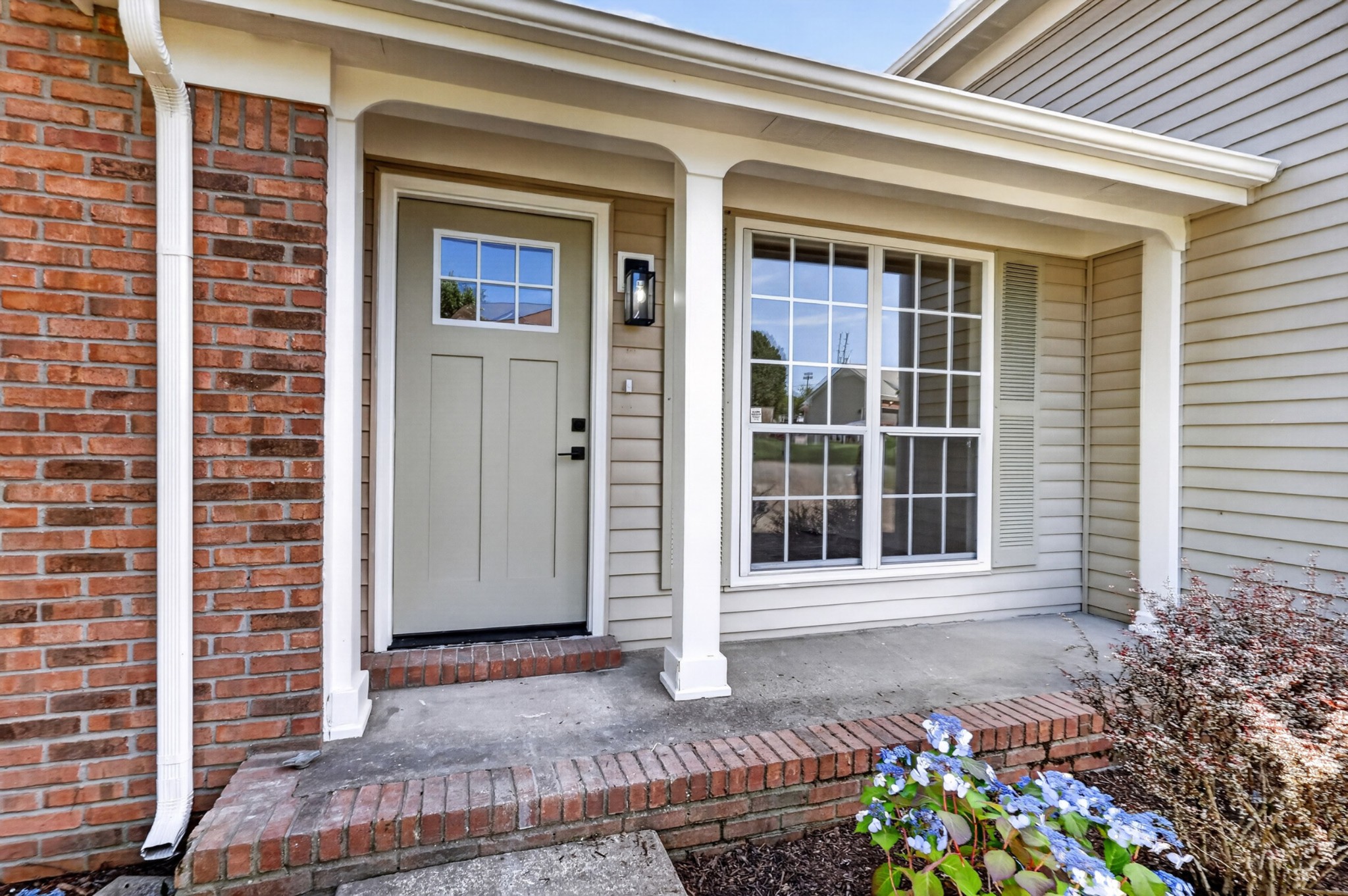 1120 Dawnwood Dr