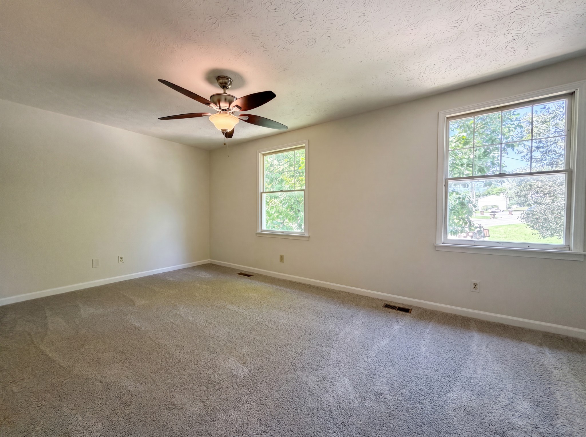 207 Seneca Forest Ct