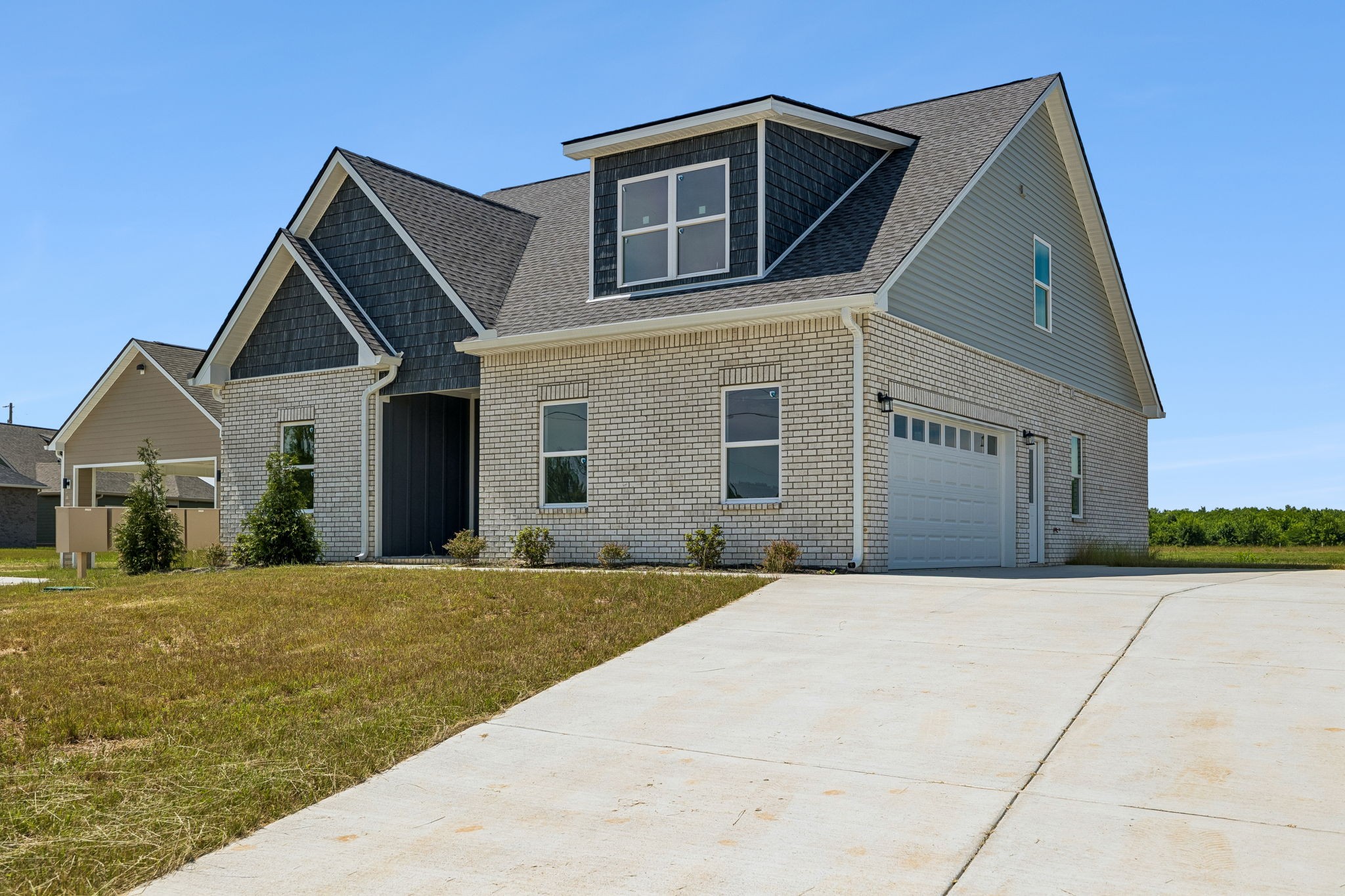 2216 Pickwick Place