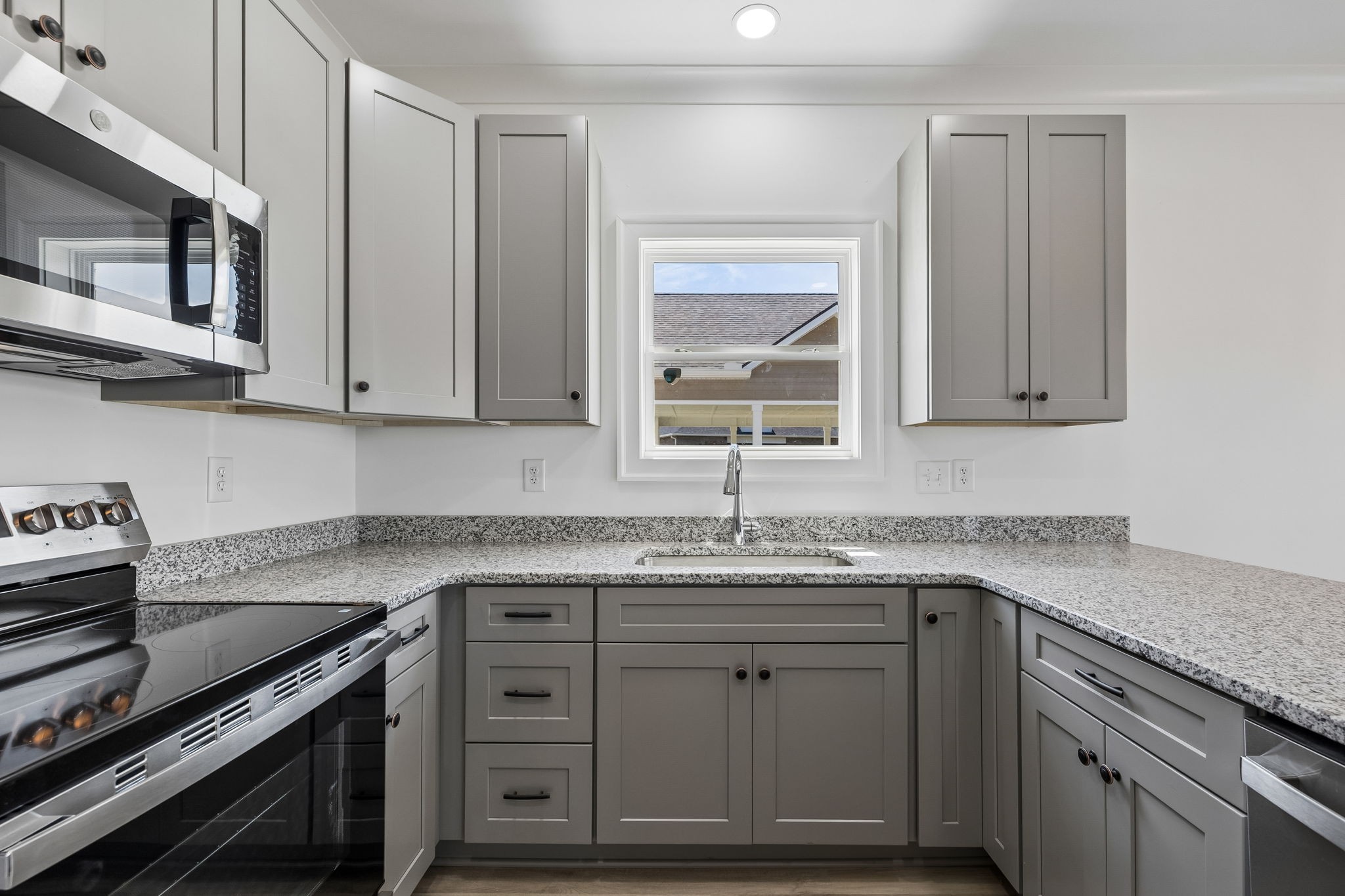 2216 Pickwick Place