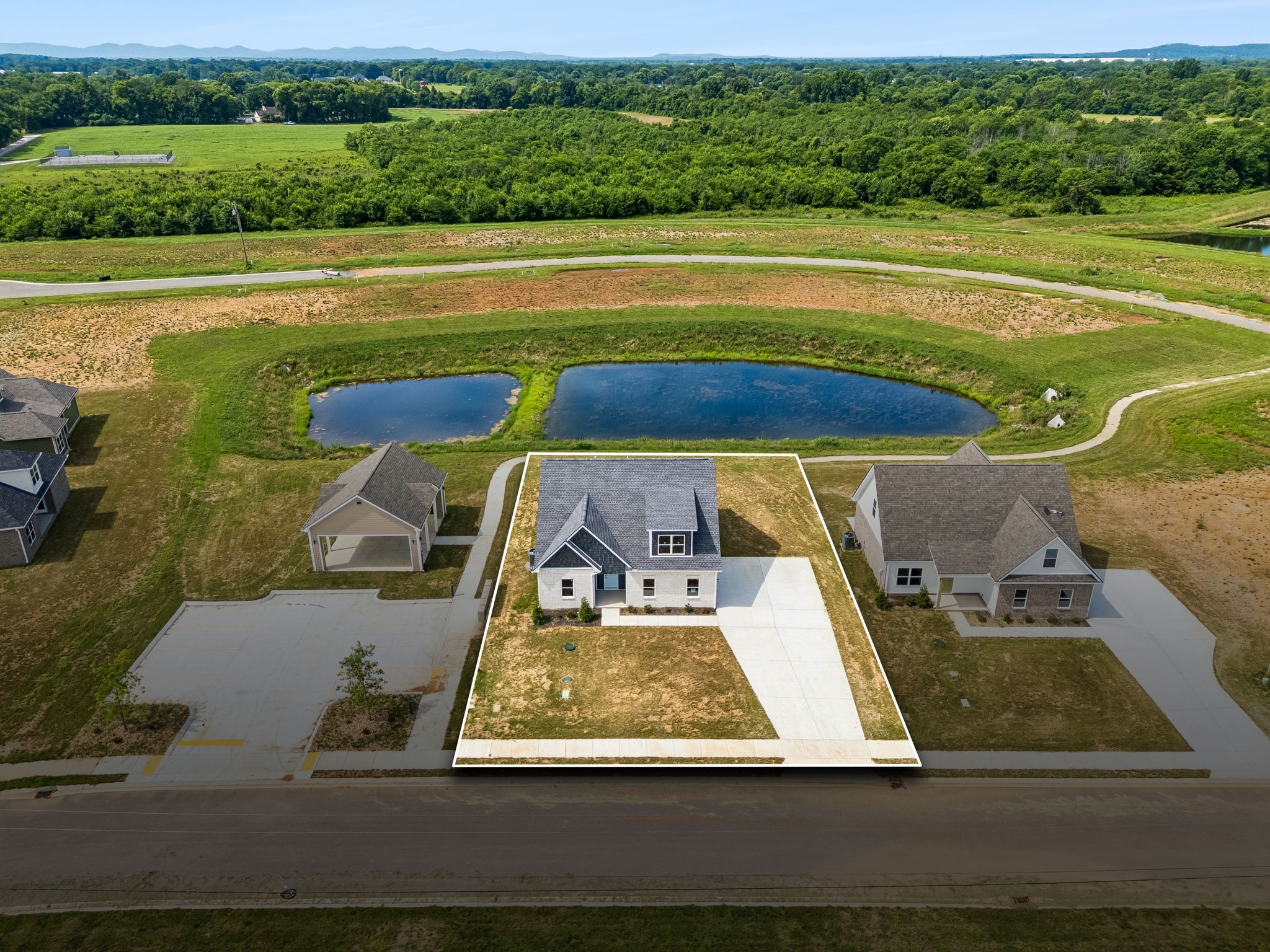 2216 Pickwick Place