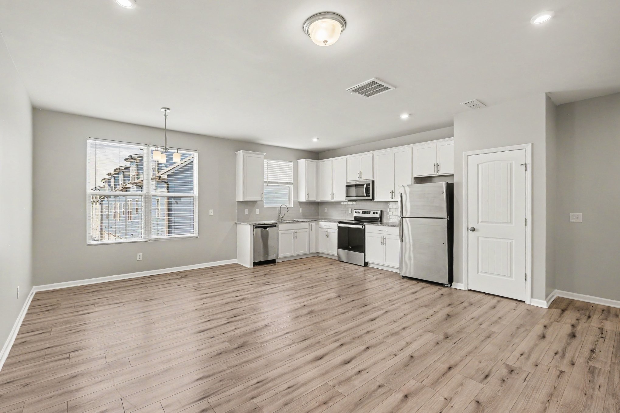 1202 Foxton Ln