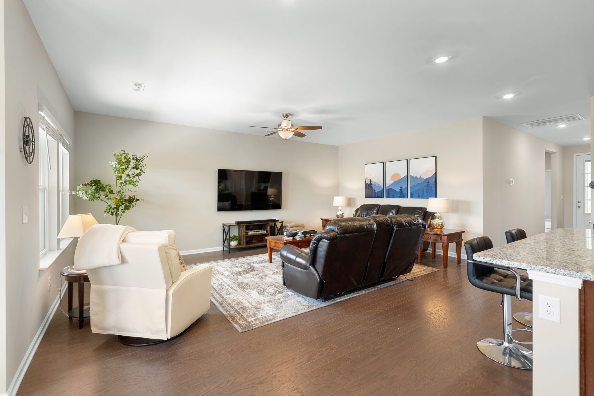 4926 Turquoise Ln