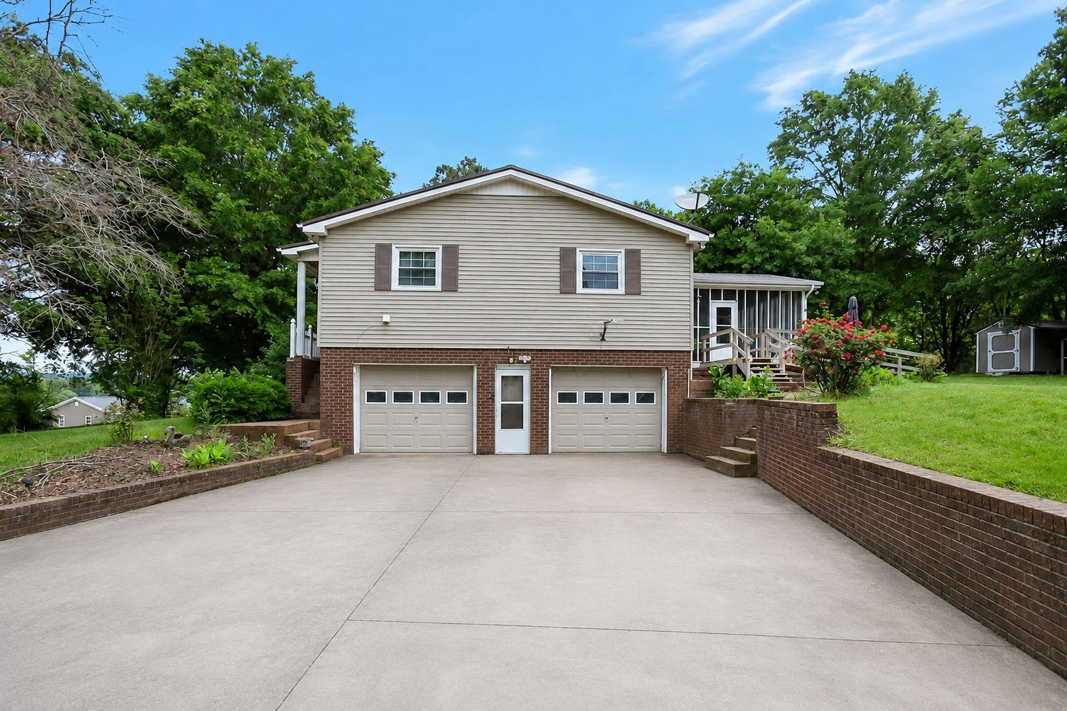 2226 Hwy 25, W