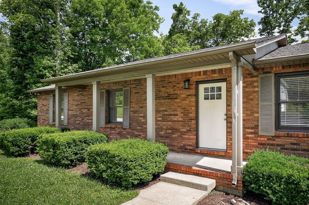 2600 Lake Valley Dr