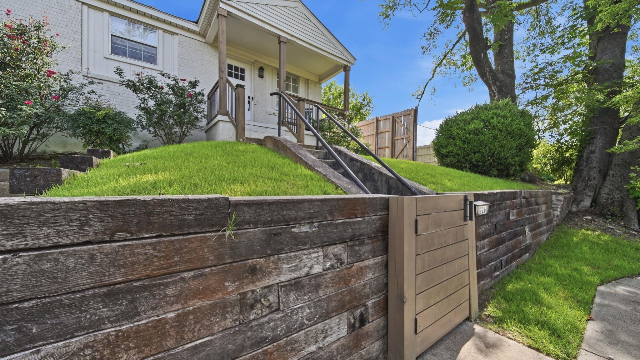 226 GREENLAW AVE