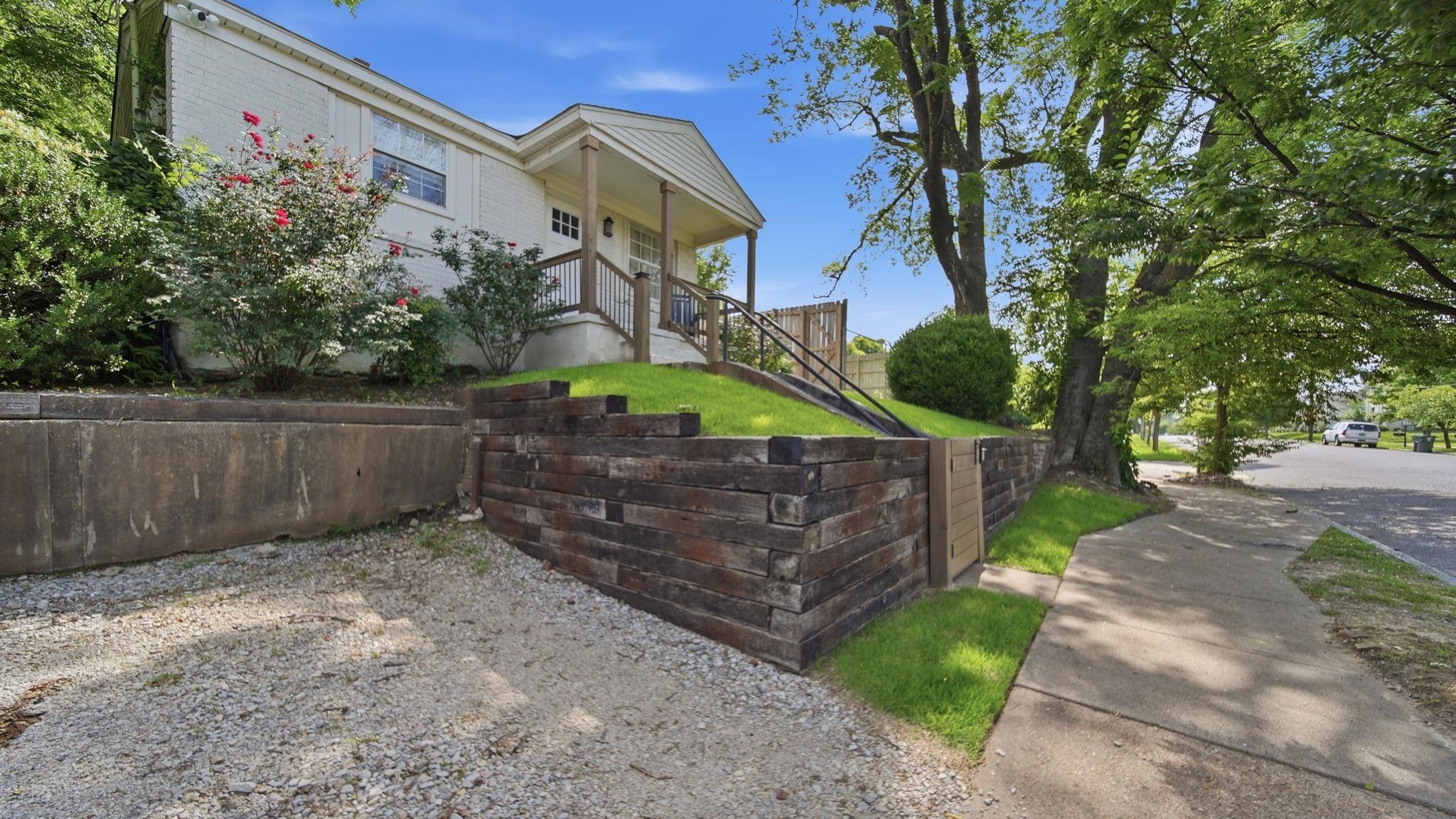 226 GREENLAW AVE