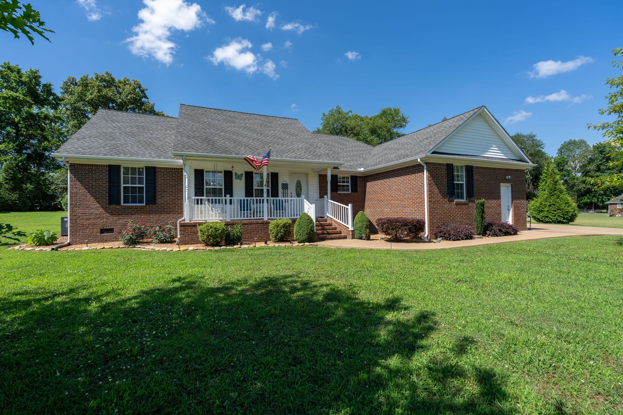 153 Center Point Dr