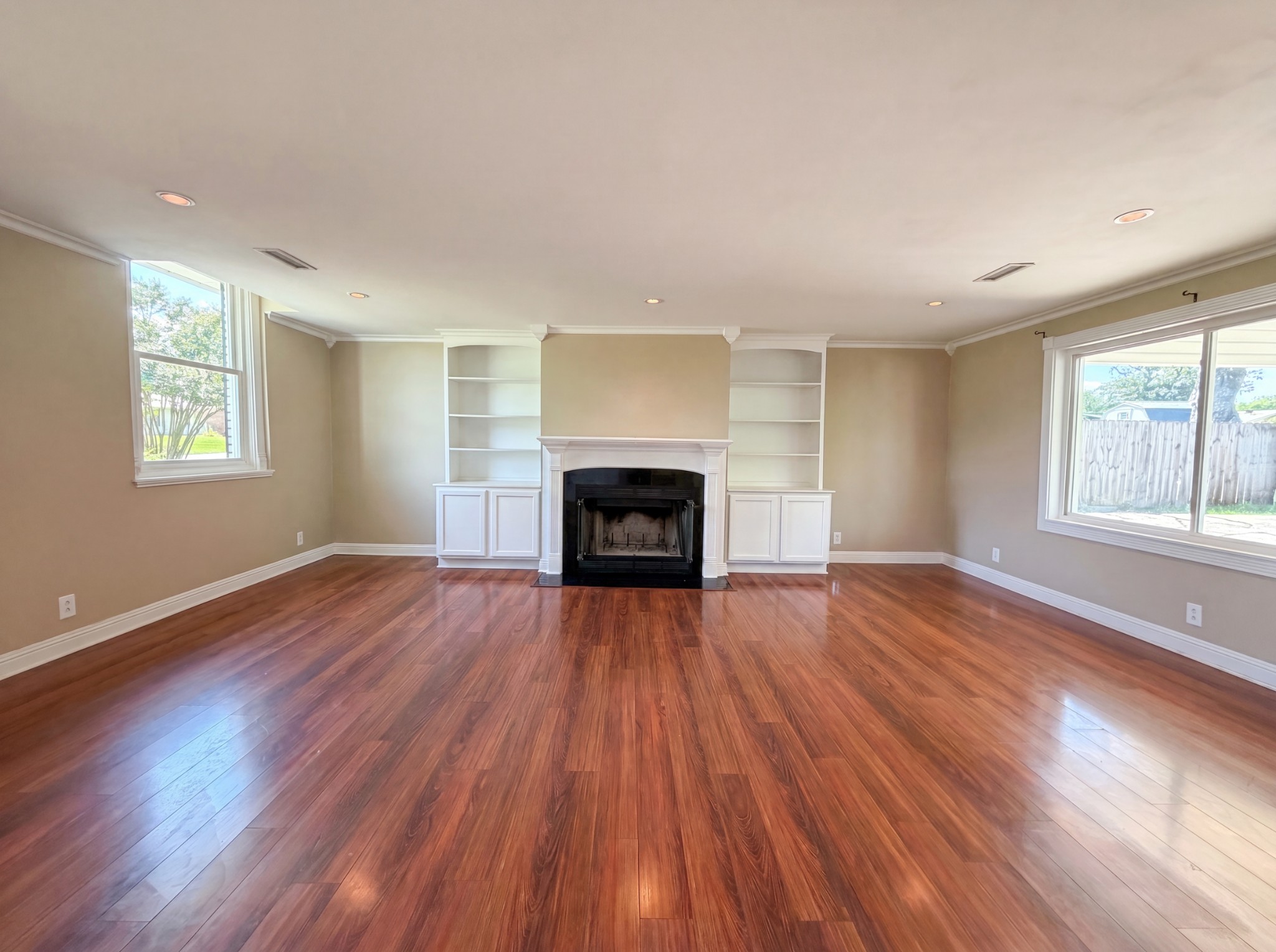 115 Paxton Dr