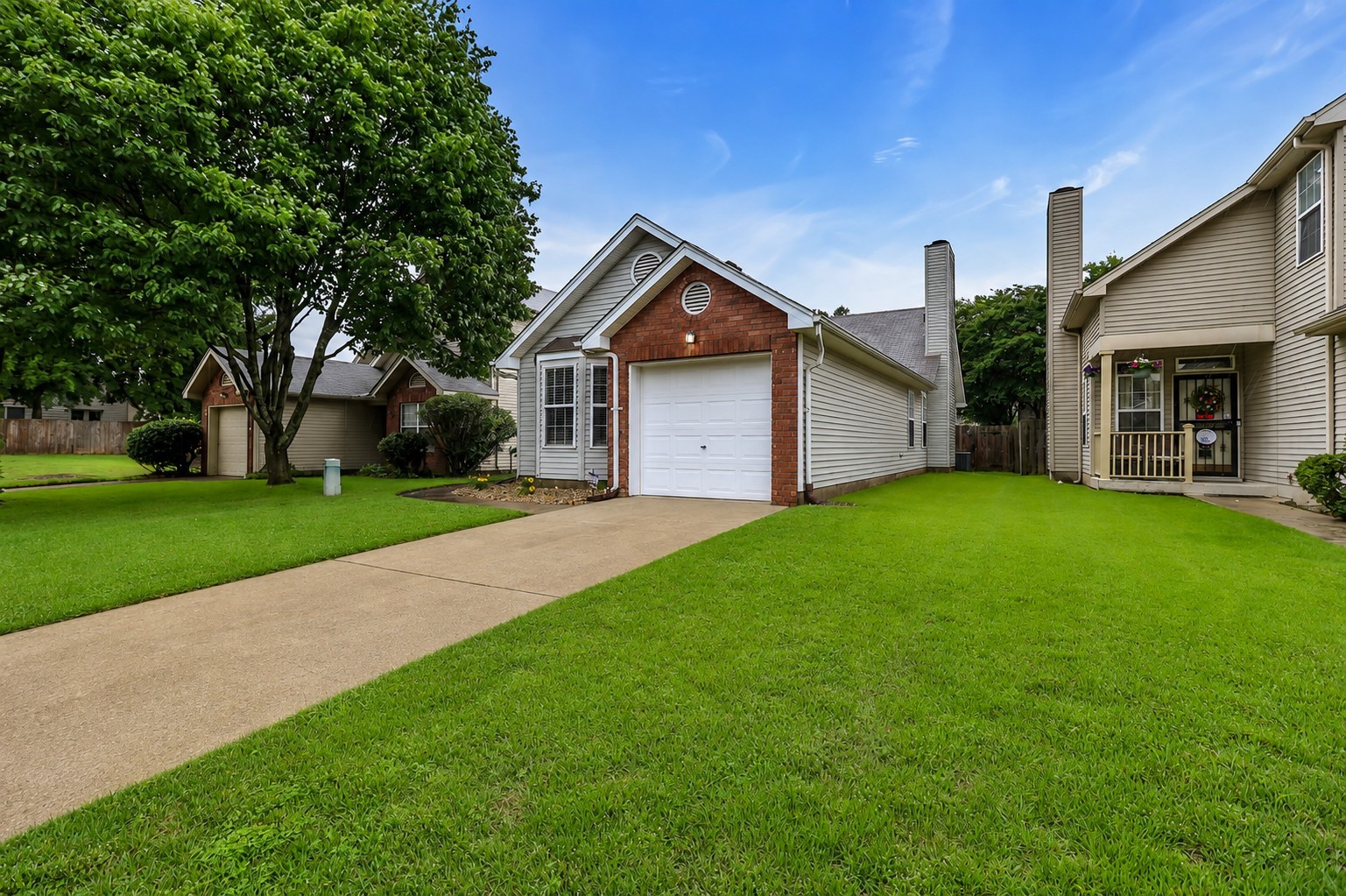 1111 Wembley Dr