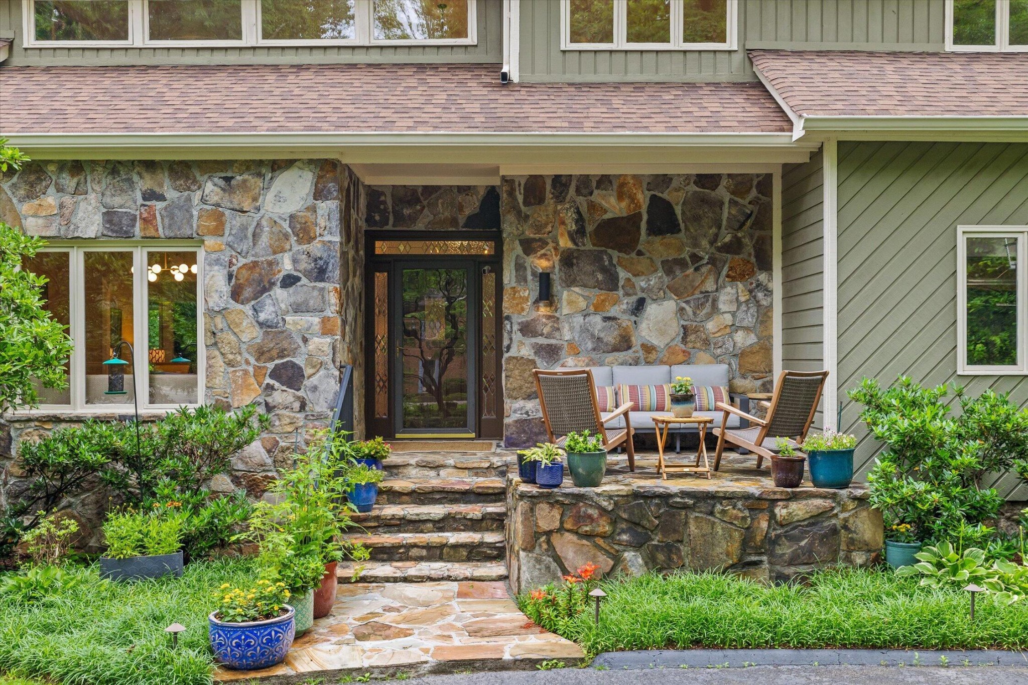 10 Pebble Lane