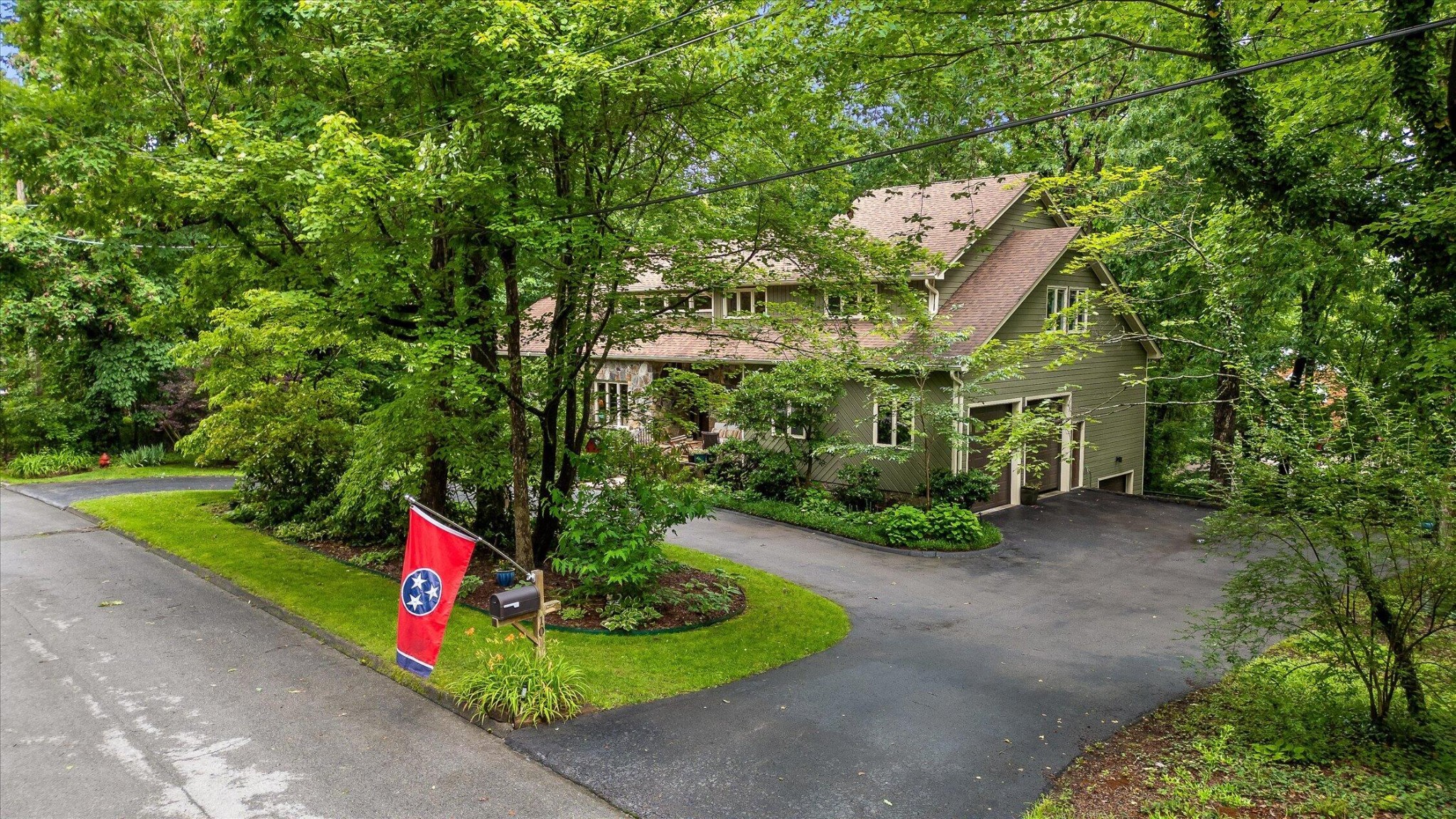 10 Pebble Lane