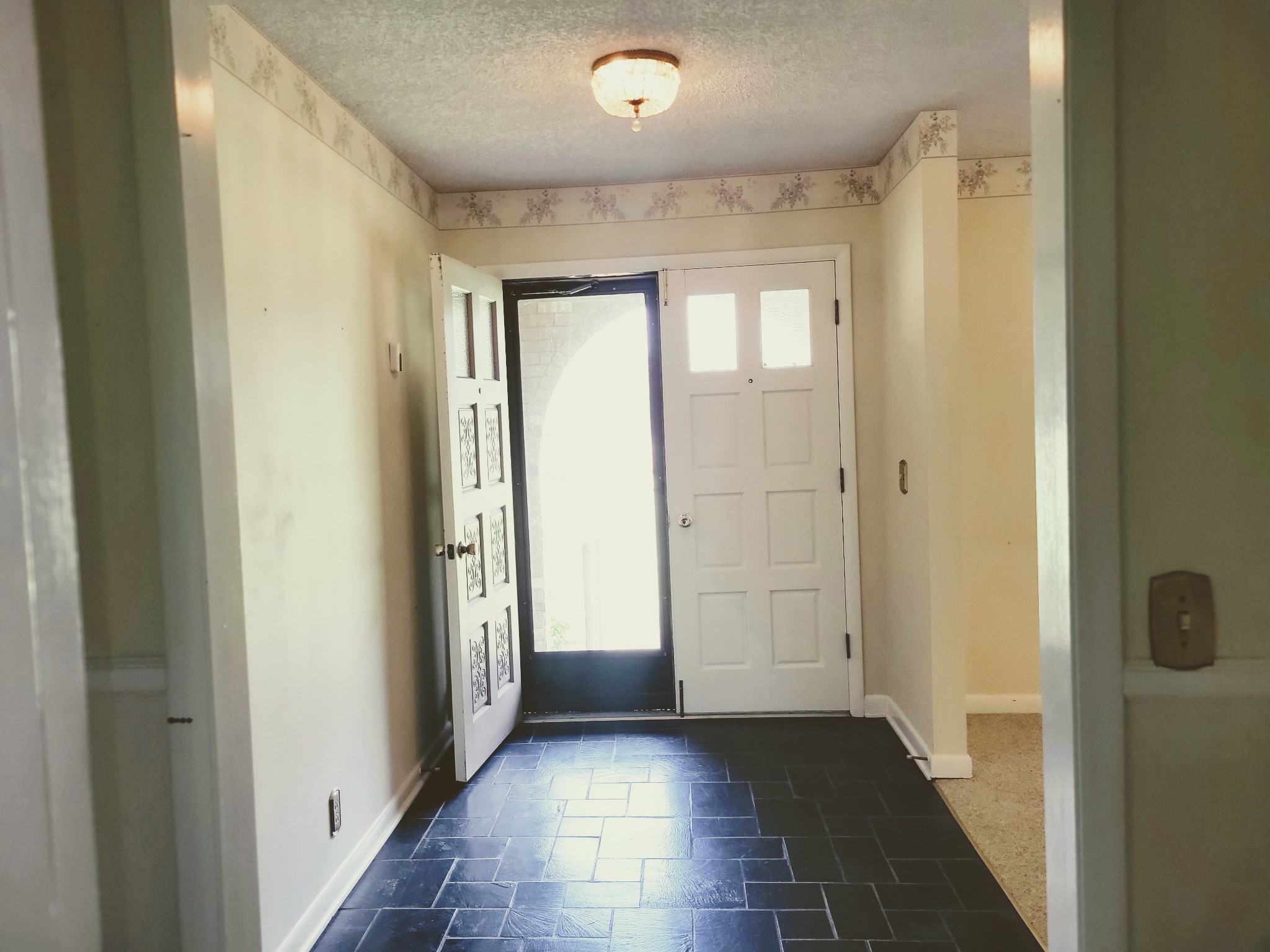 110 Meadowlake Ct