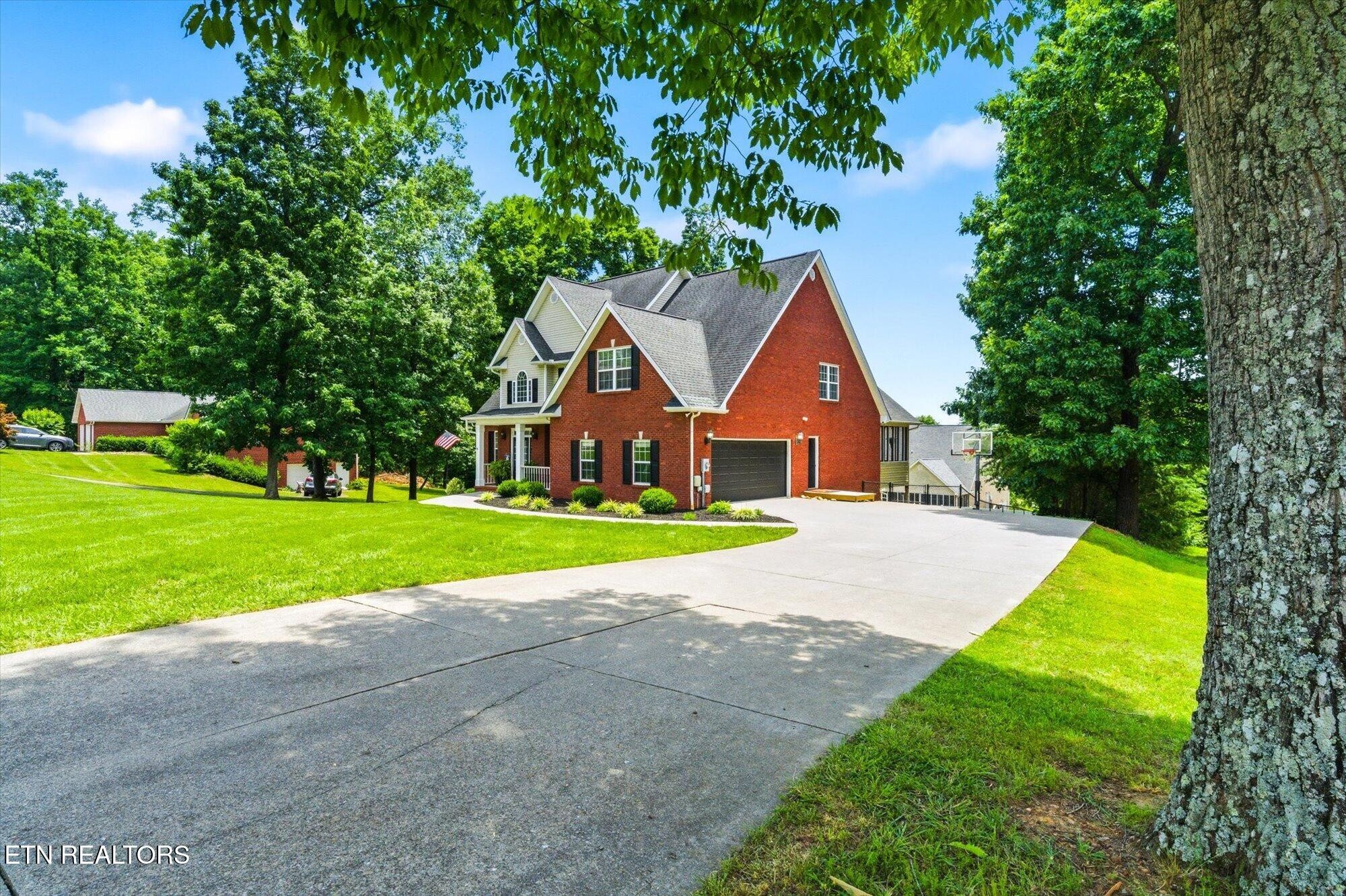 1537 Ellis Woods Loop