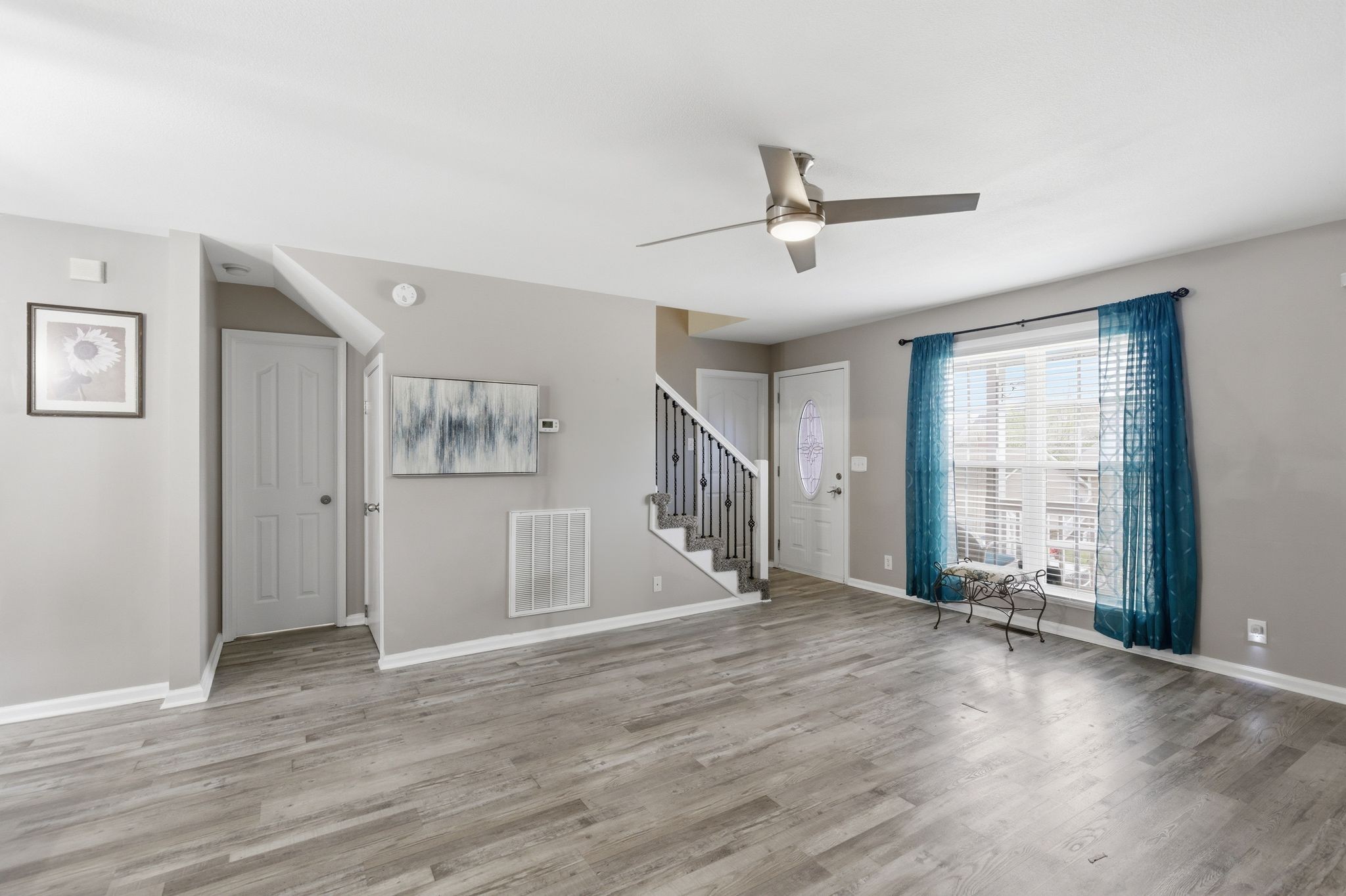 916 Excalibur Dr