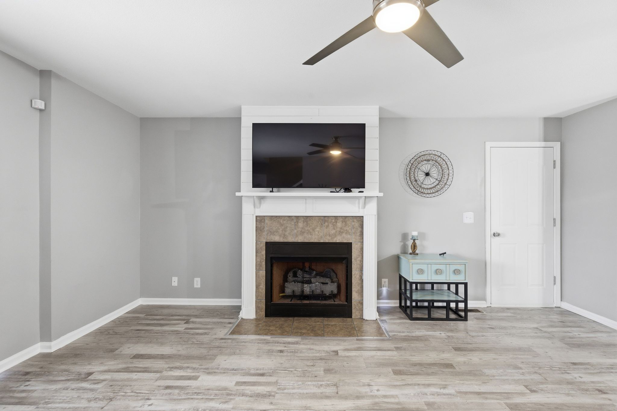916 Excalibur Dr