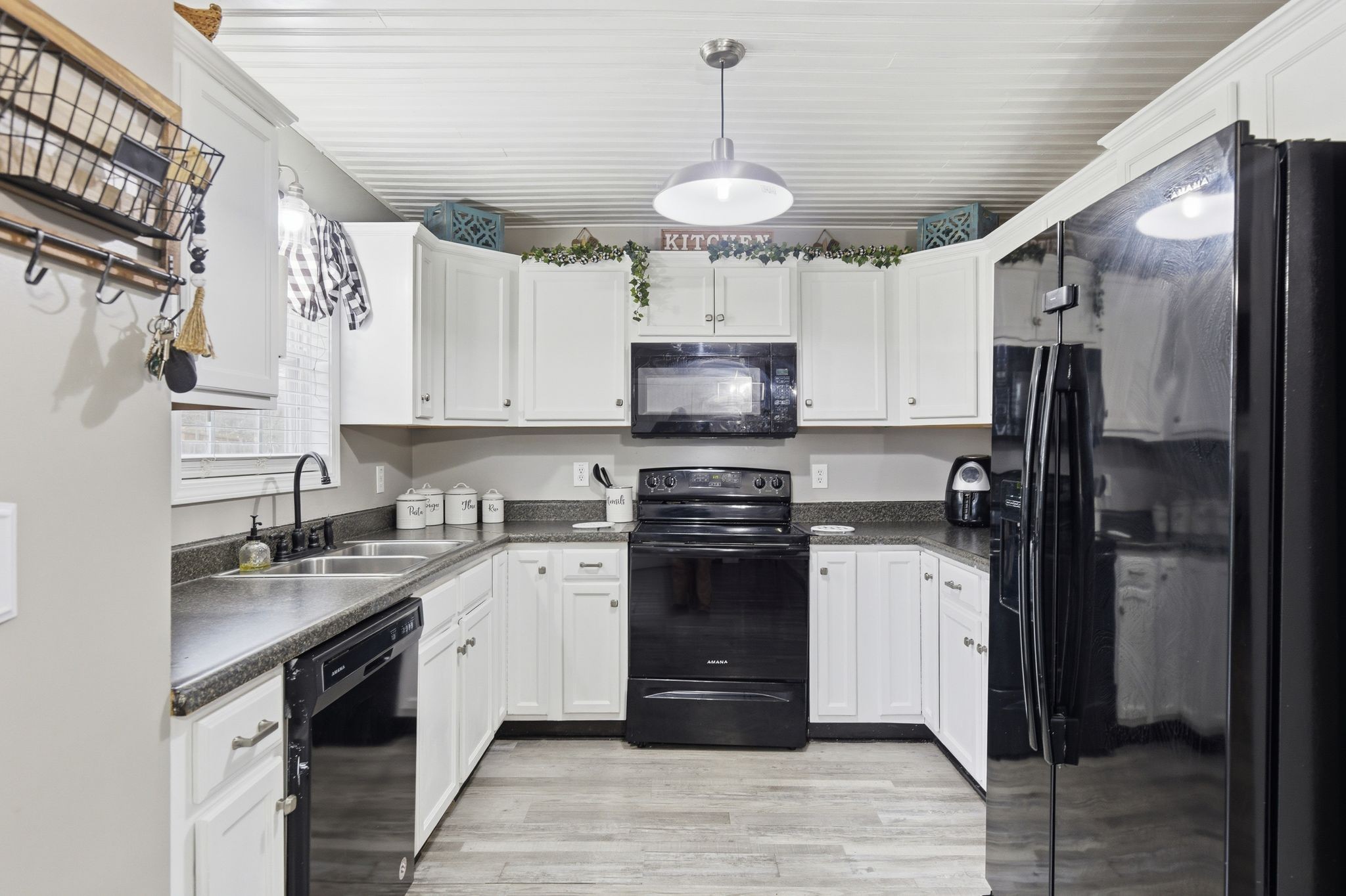 916 Excalibur Dr