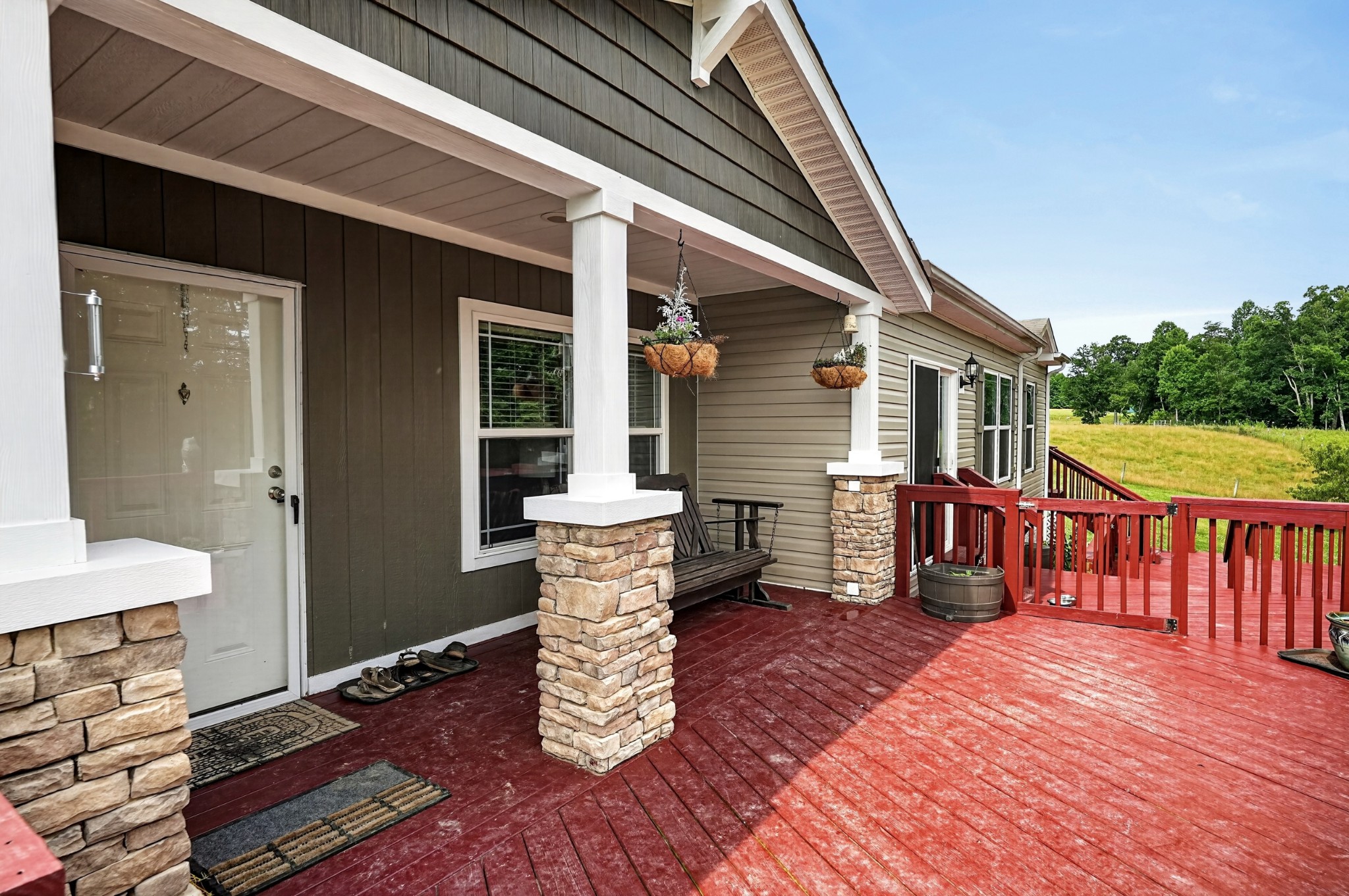 295 Narrow Way
