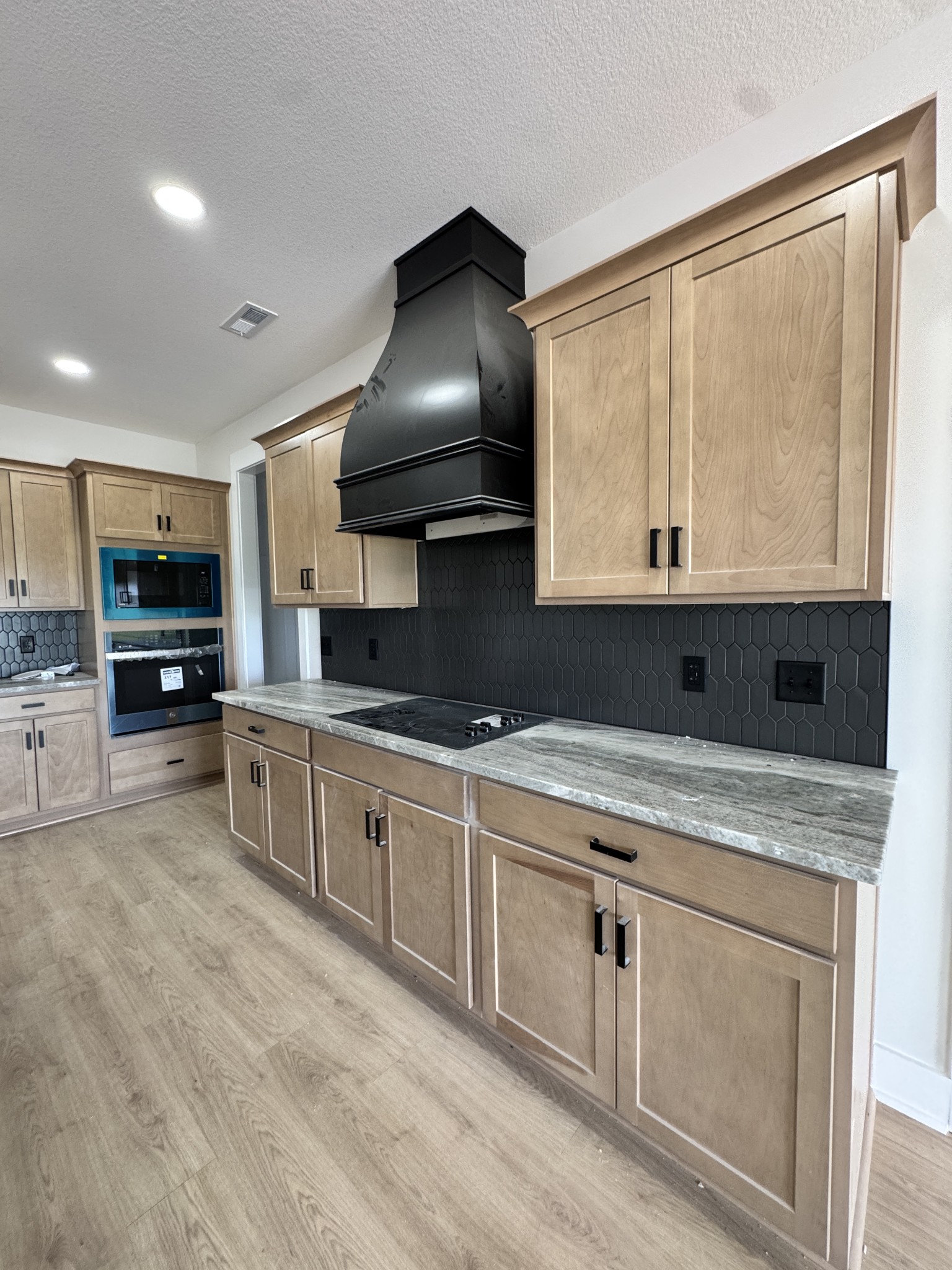 214 Low Plains Ln