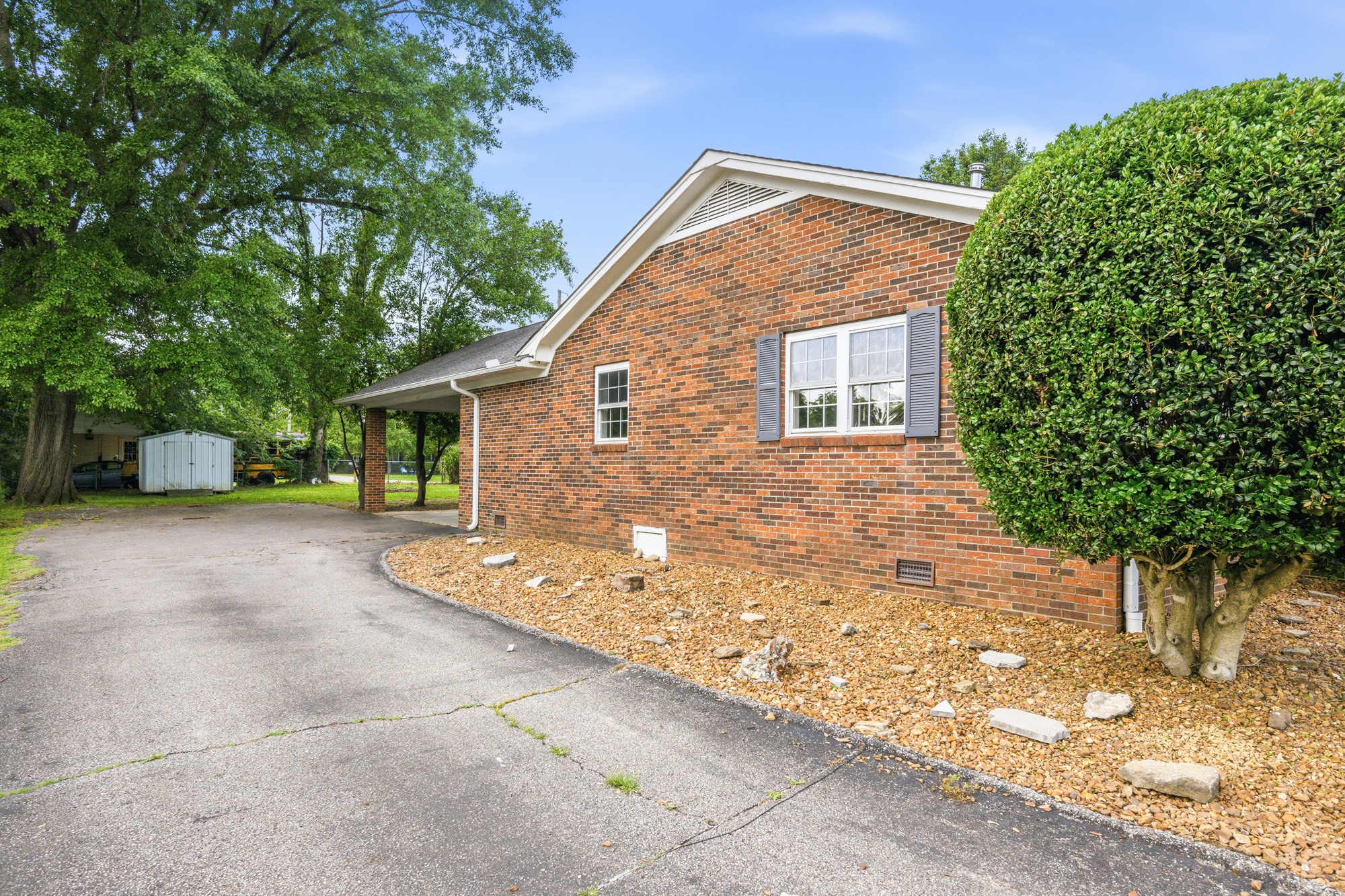 169 Dixie St