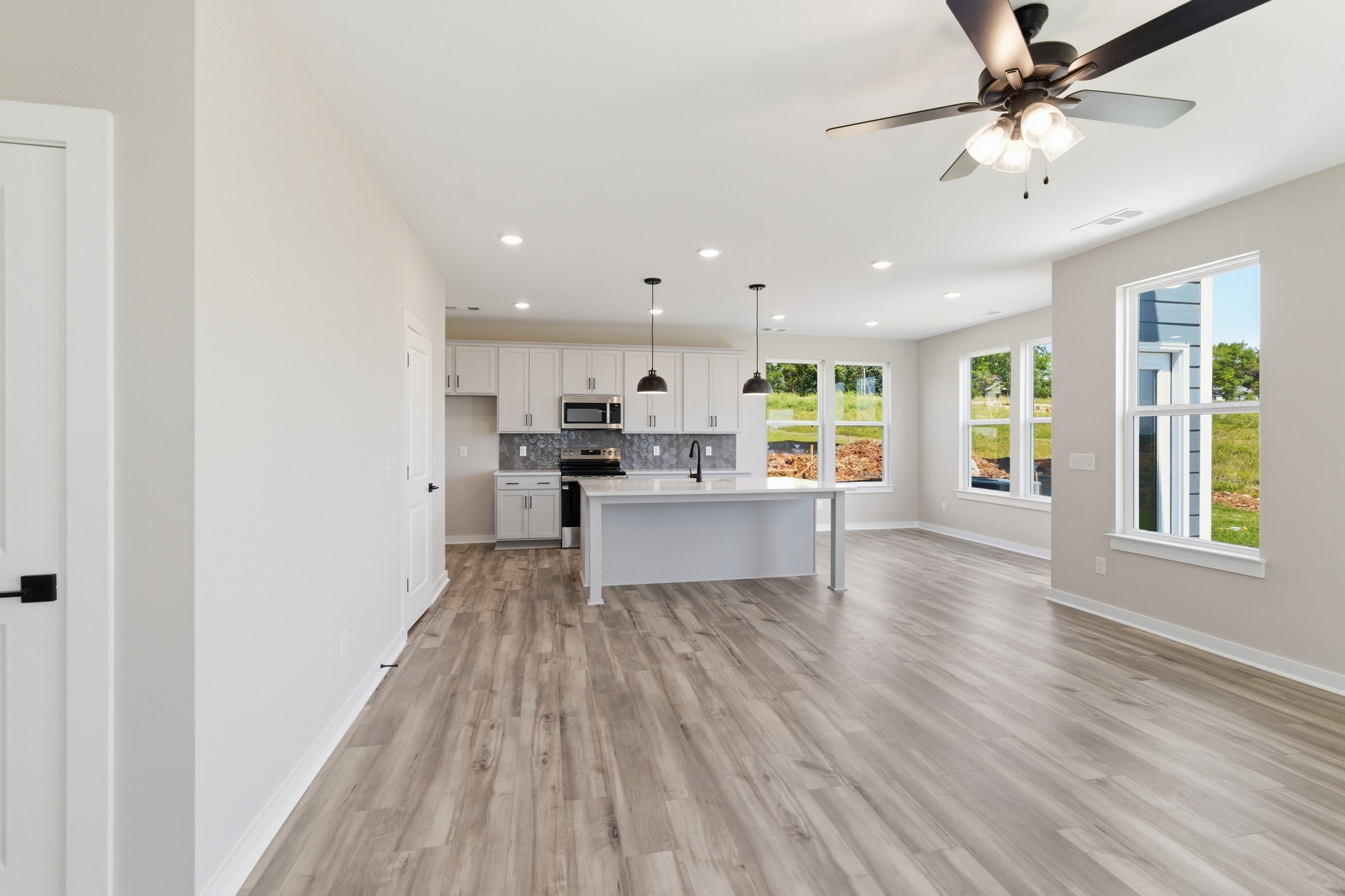 4001 Gaskill Dr