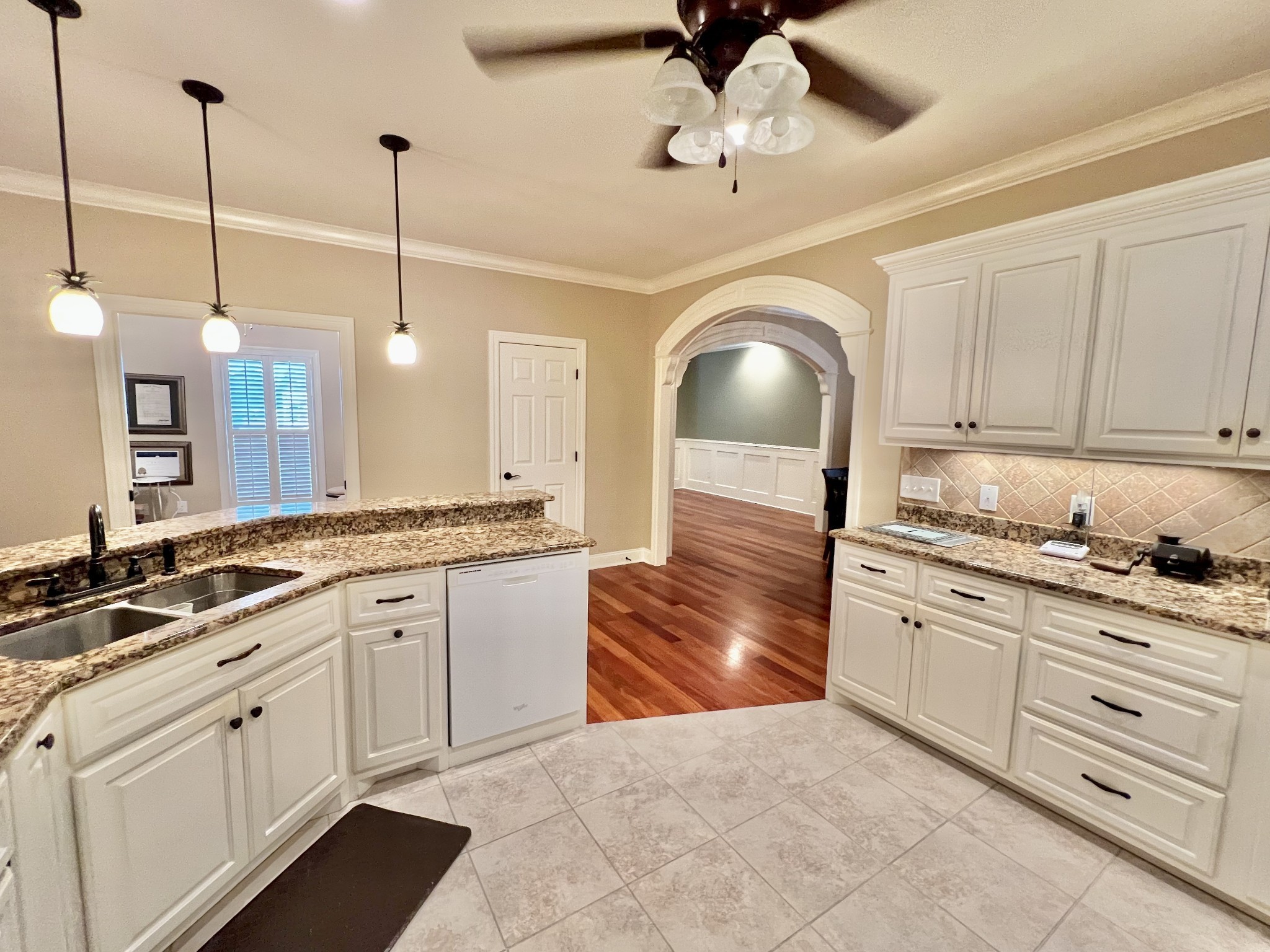 724 Toben Ter, N