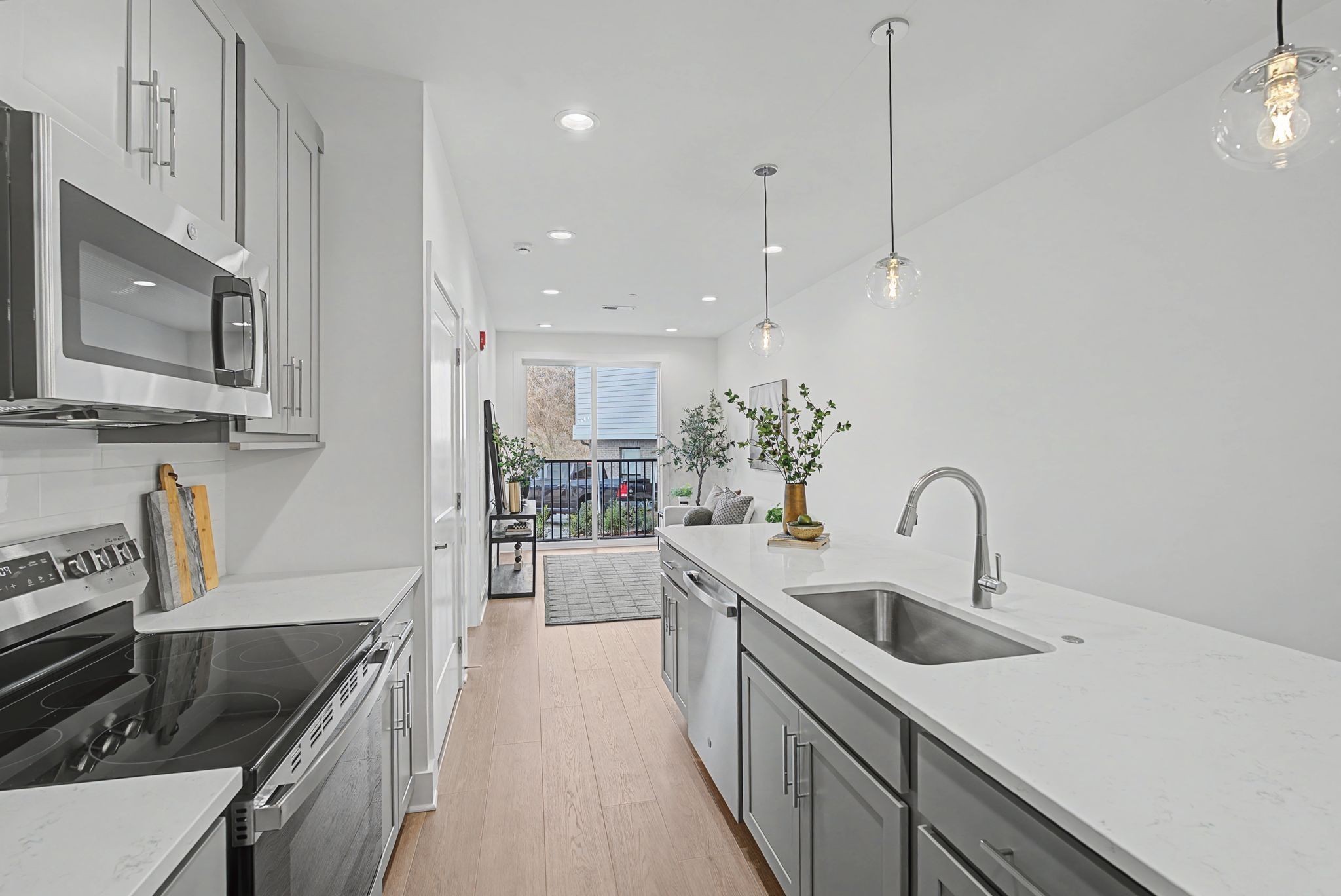 505 Community Ct
