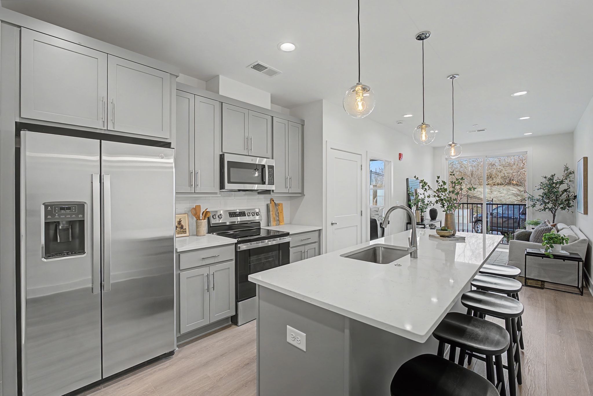 505 Community Ct