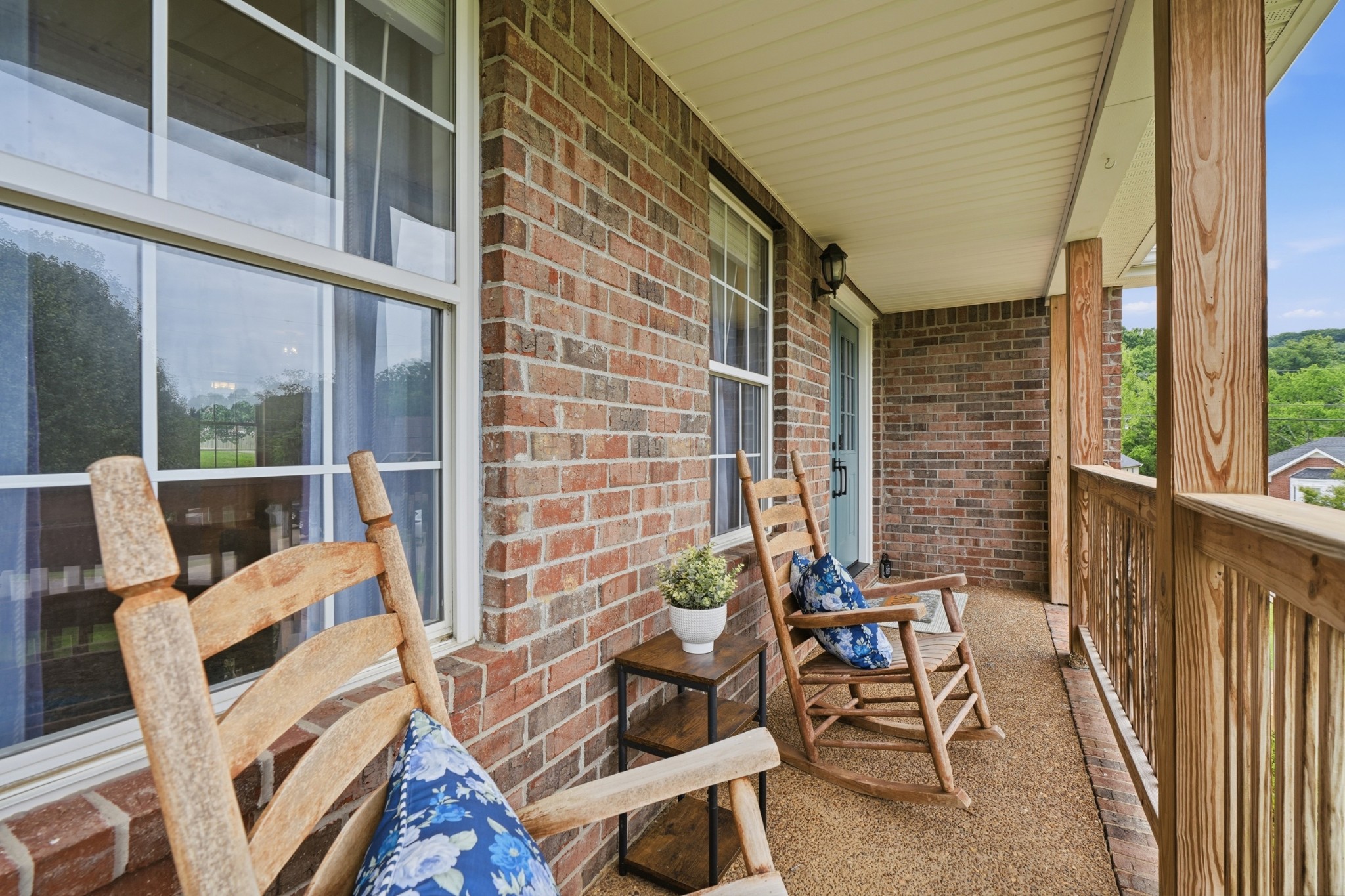 104 Brookview Cir
