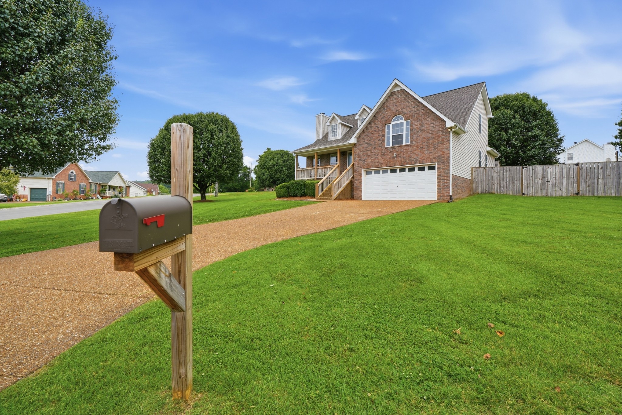 104 Brookview Cir