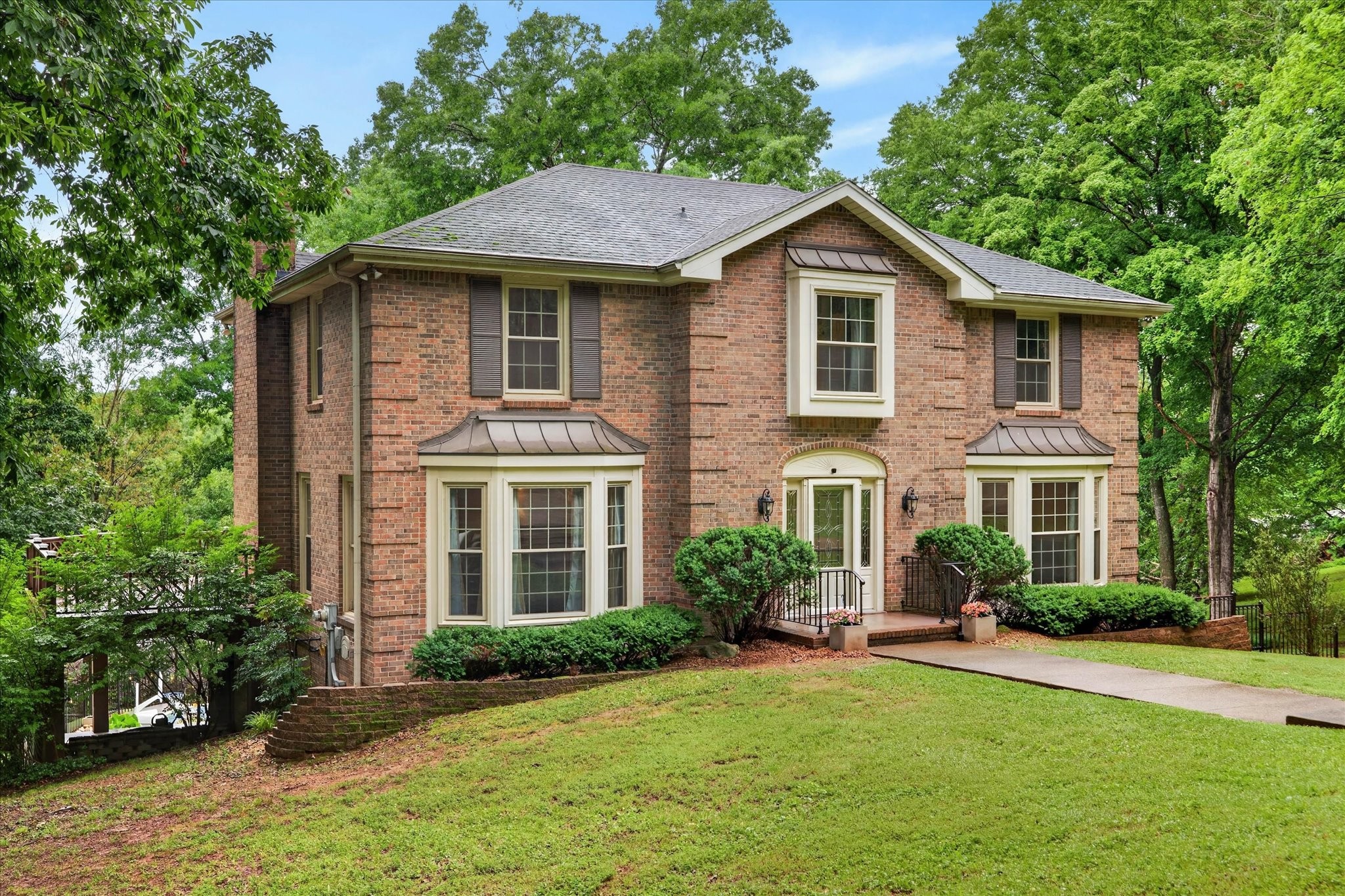 1610 Deerfield Dr