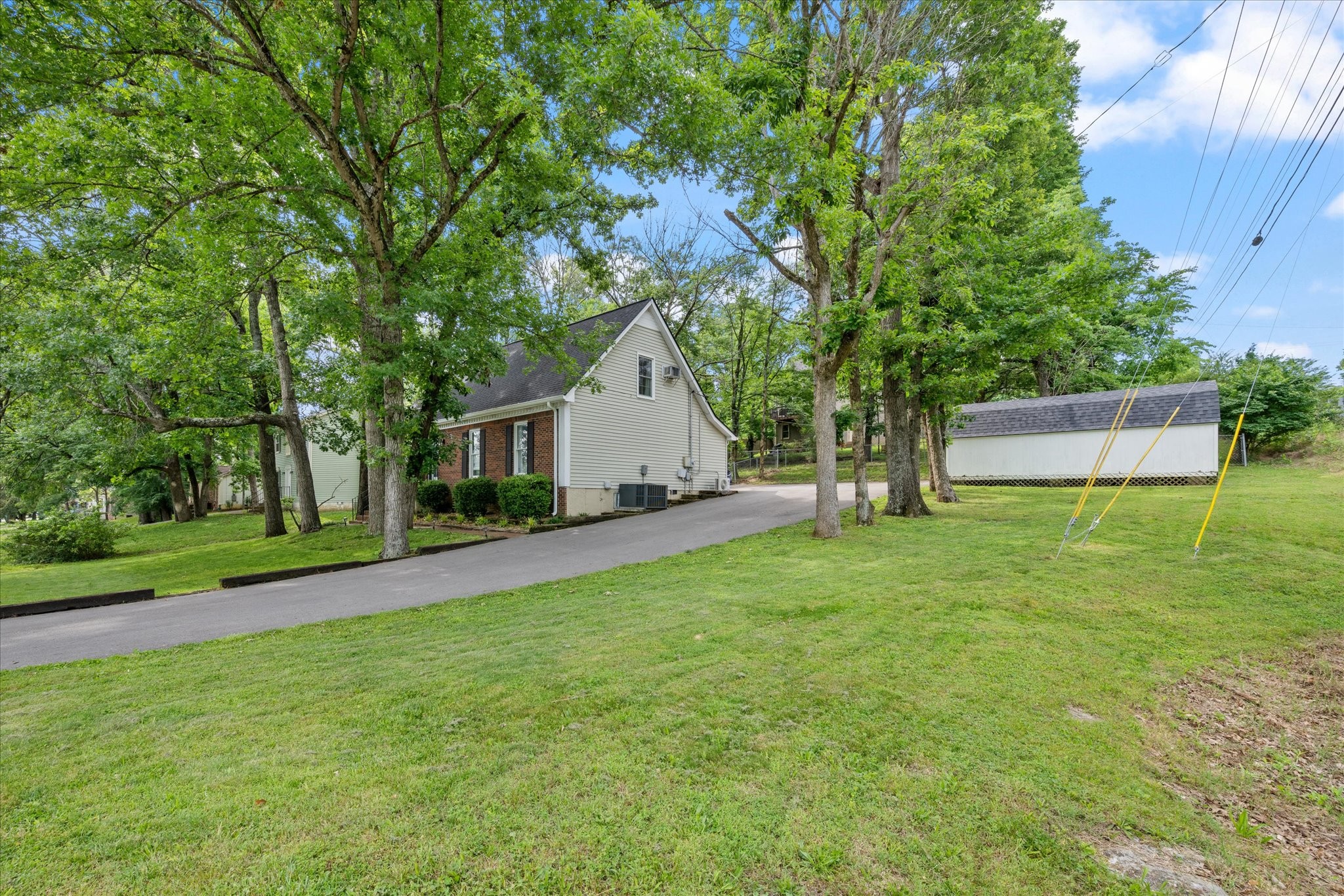 100 Windward Dr