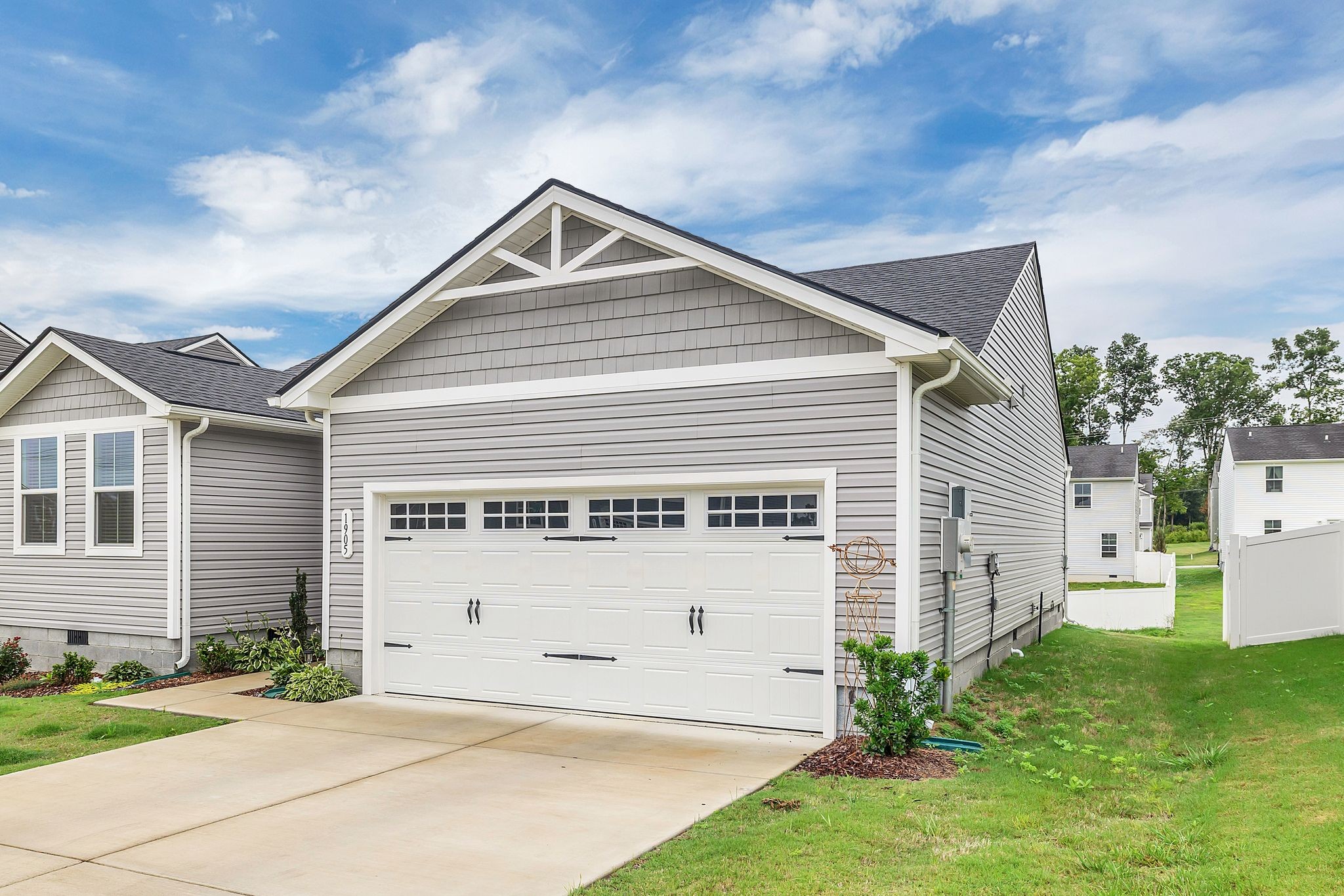 1905 Quail Run Way