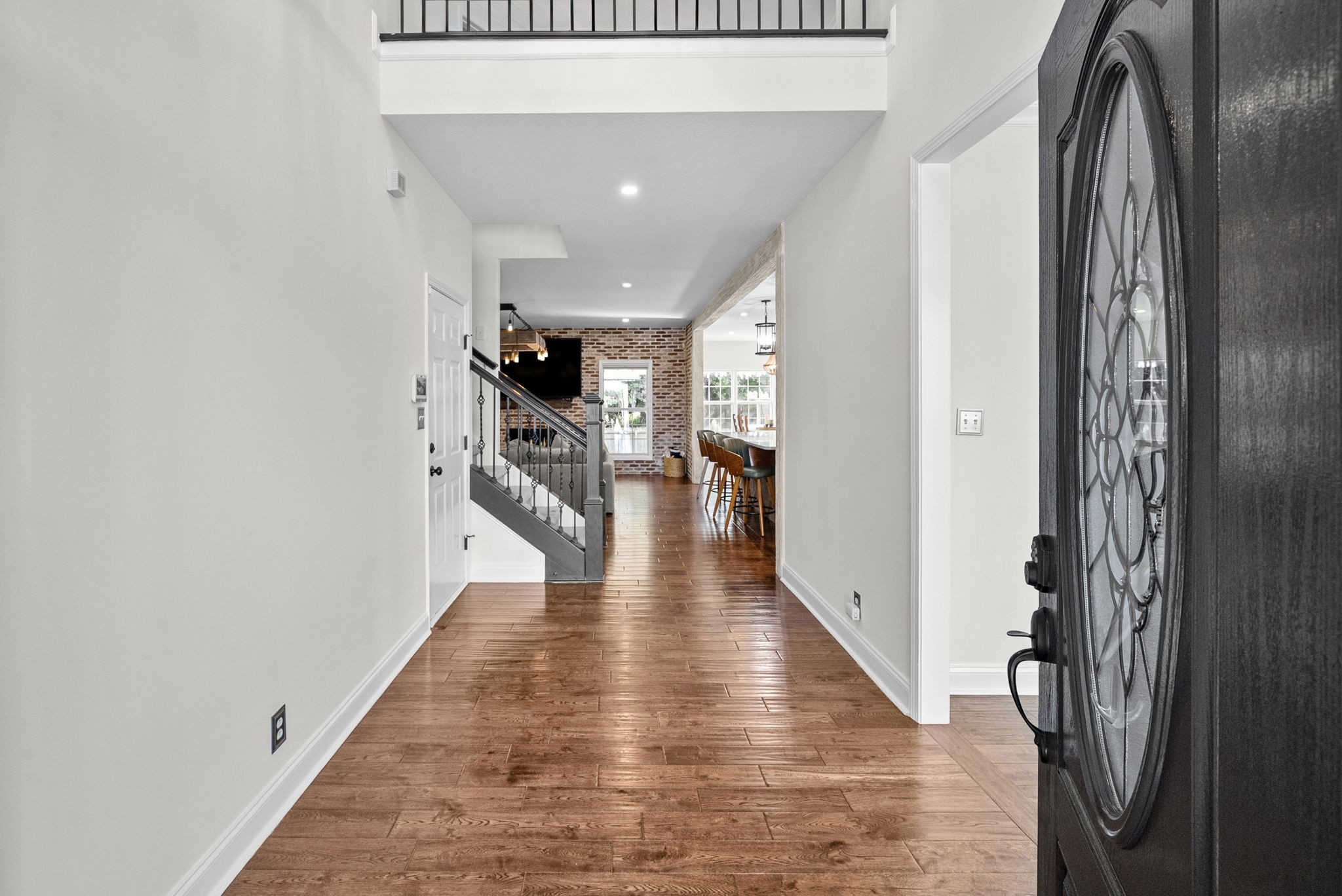 907 Terraceside Cir