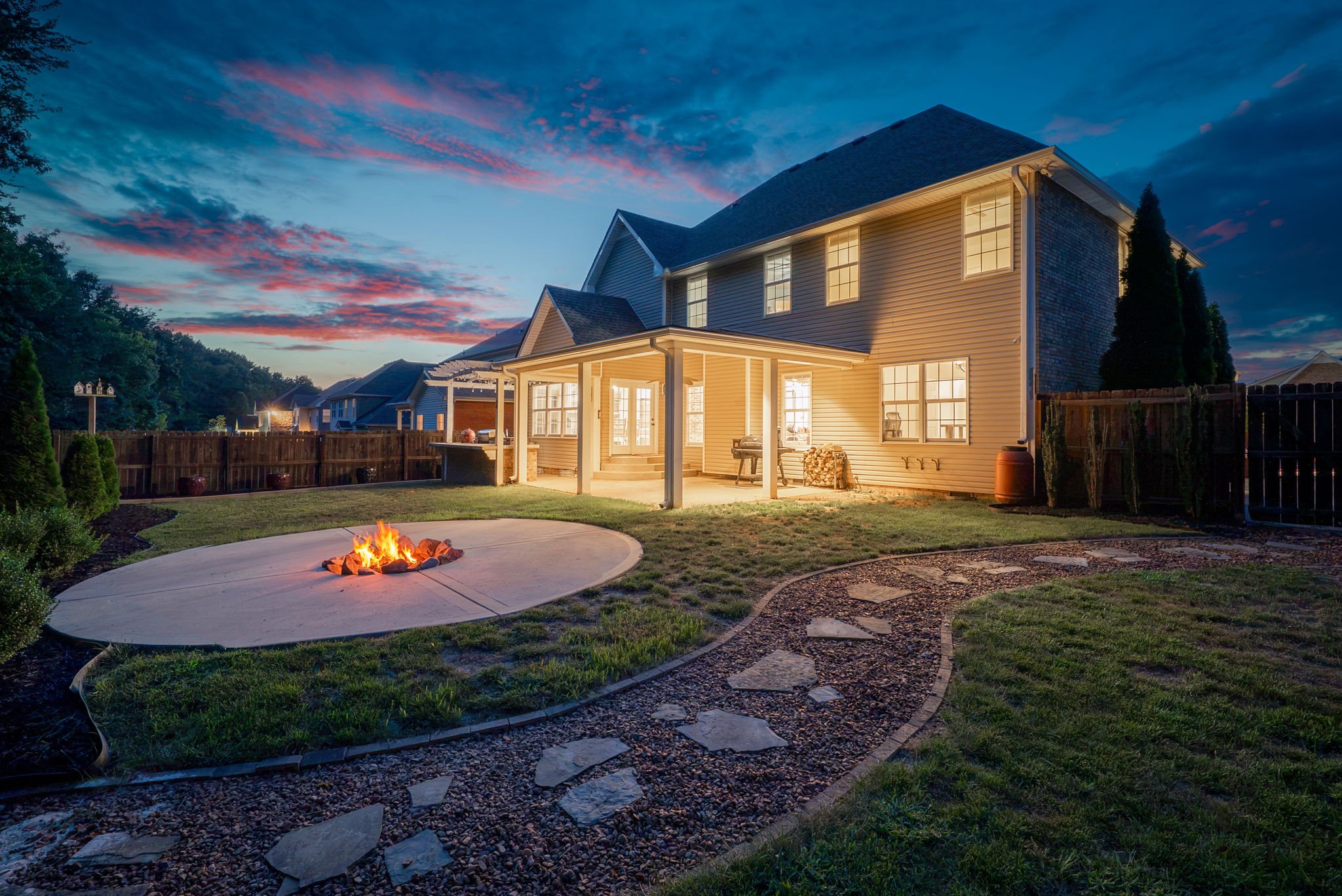 907 Terraceside Cir