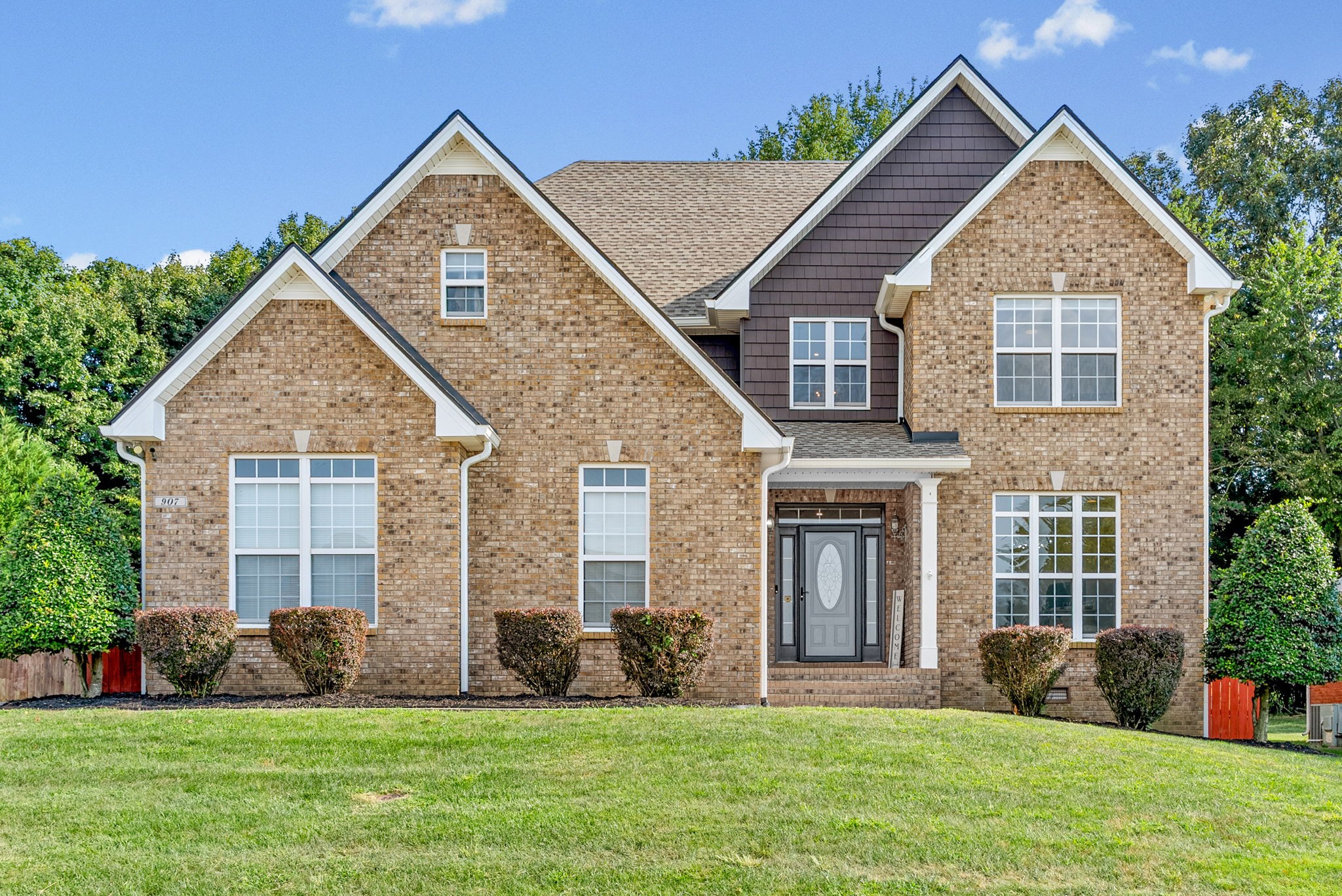 907 Terraceside Cir