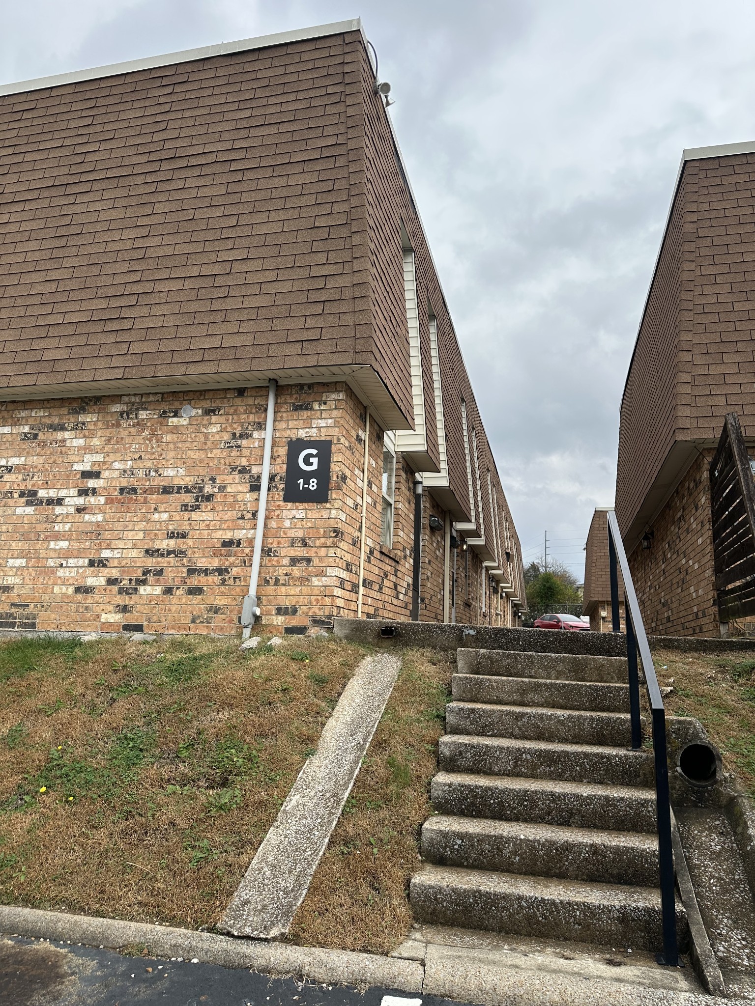 370 Wallace Rd