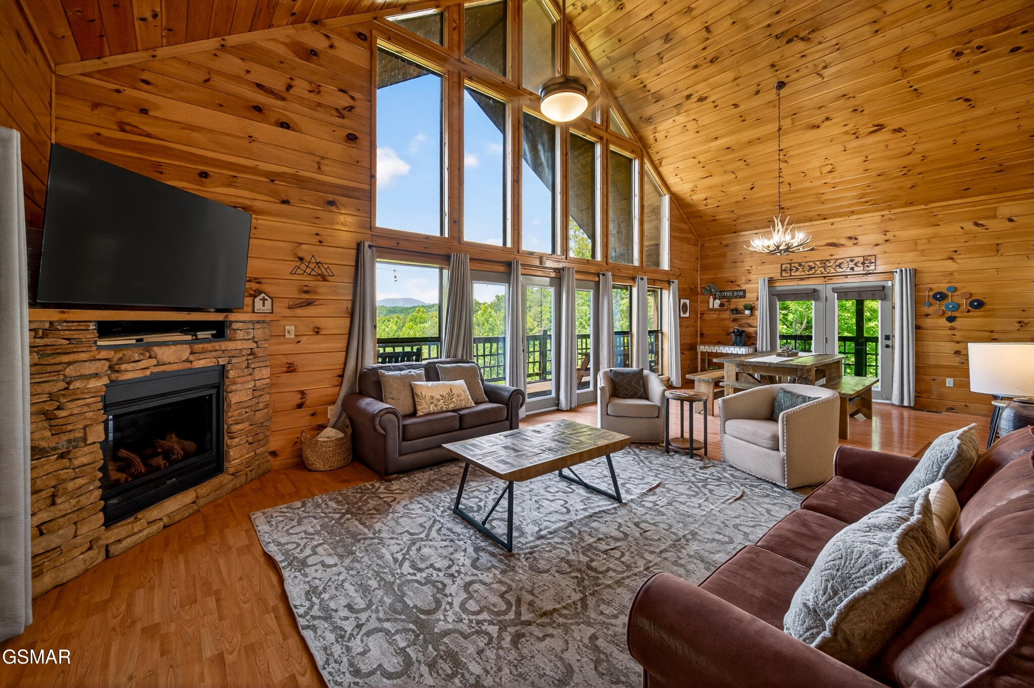 2428 Breezy Road