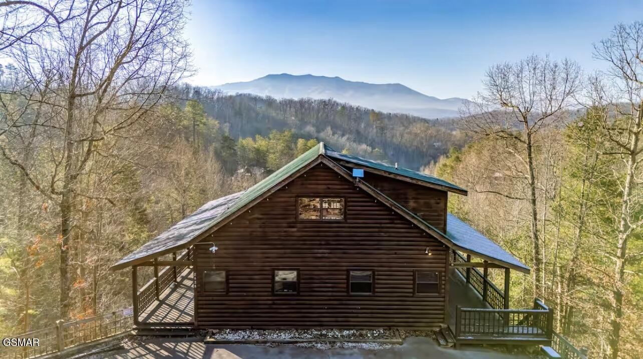 2428 Breezy Road