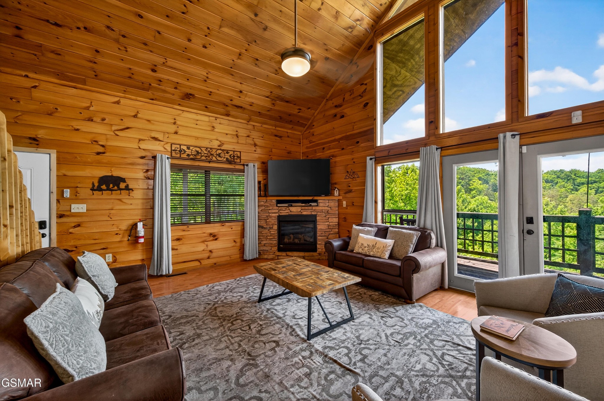 2428 Breezy Road