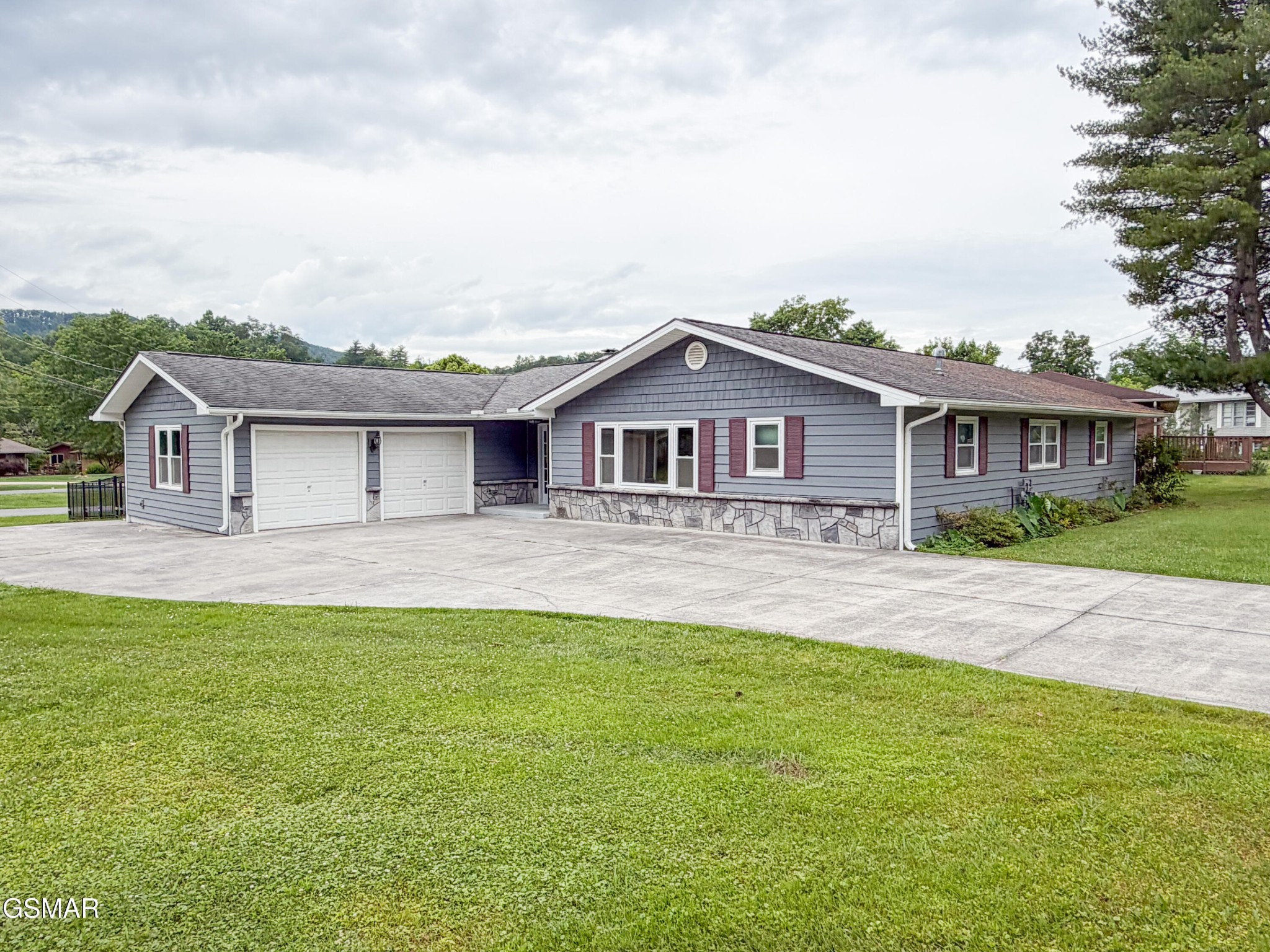302 Park View Circle